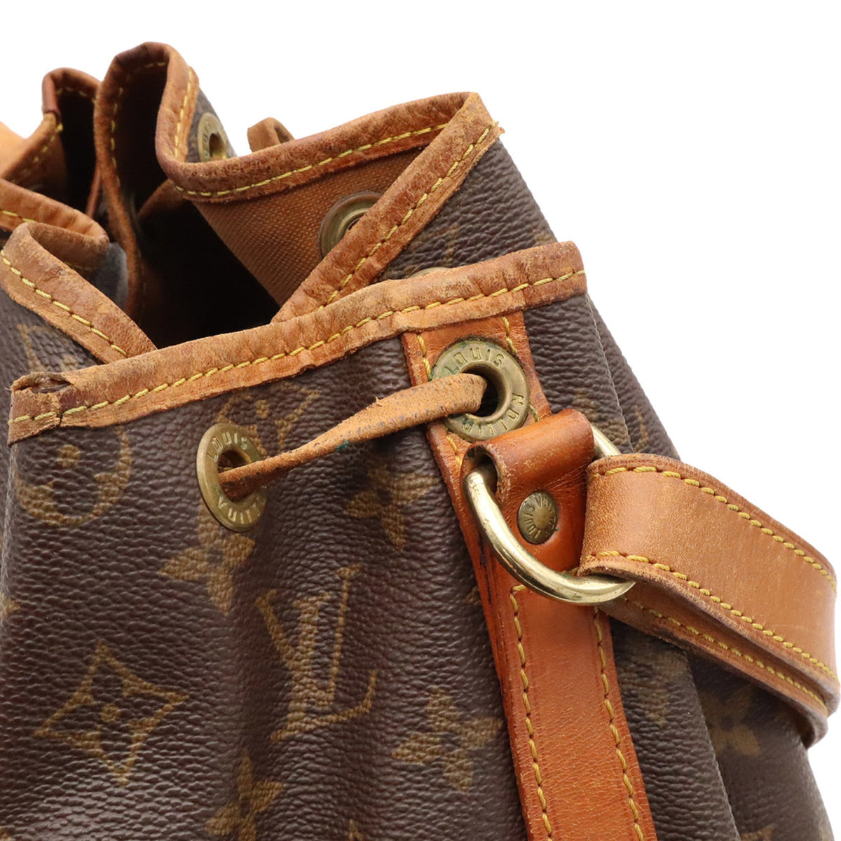 Louis Vuitton Brown Monogram Monogram Shoulder Bag (Pre-Owned)