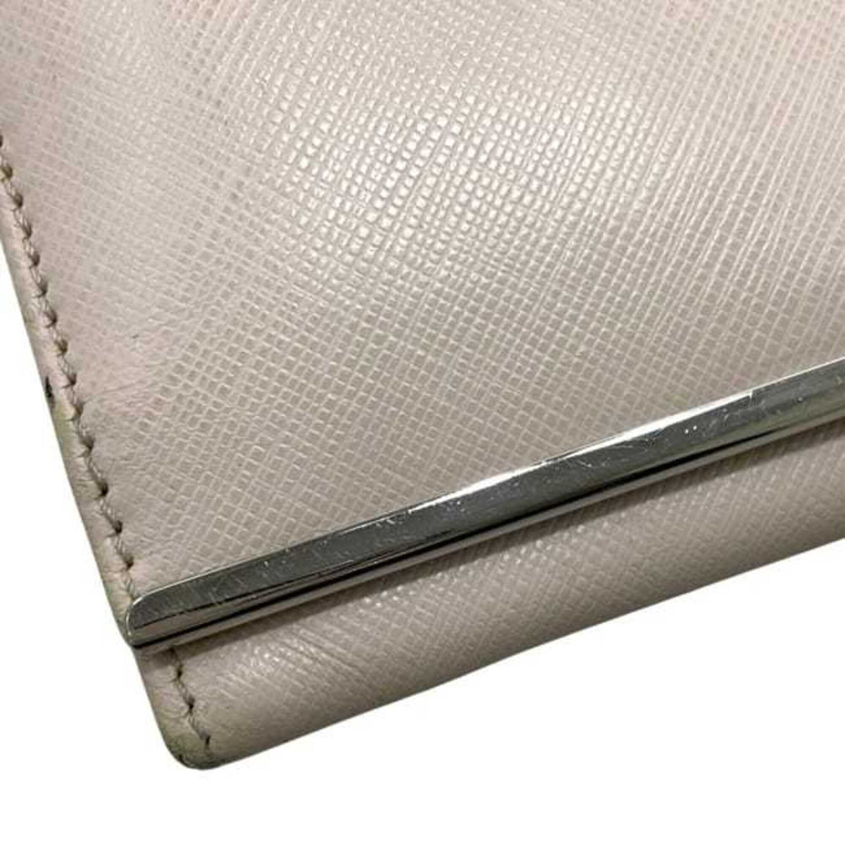 Salvatore Ferragamo Beige Leather Long Wallet (Bi-Fold) (Pre-Owned)