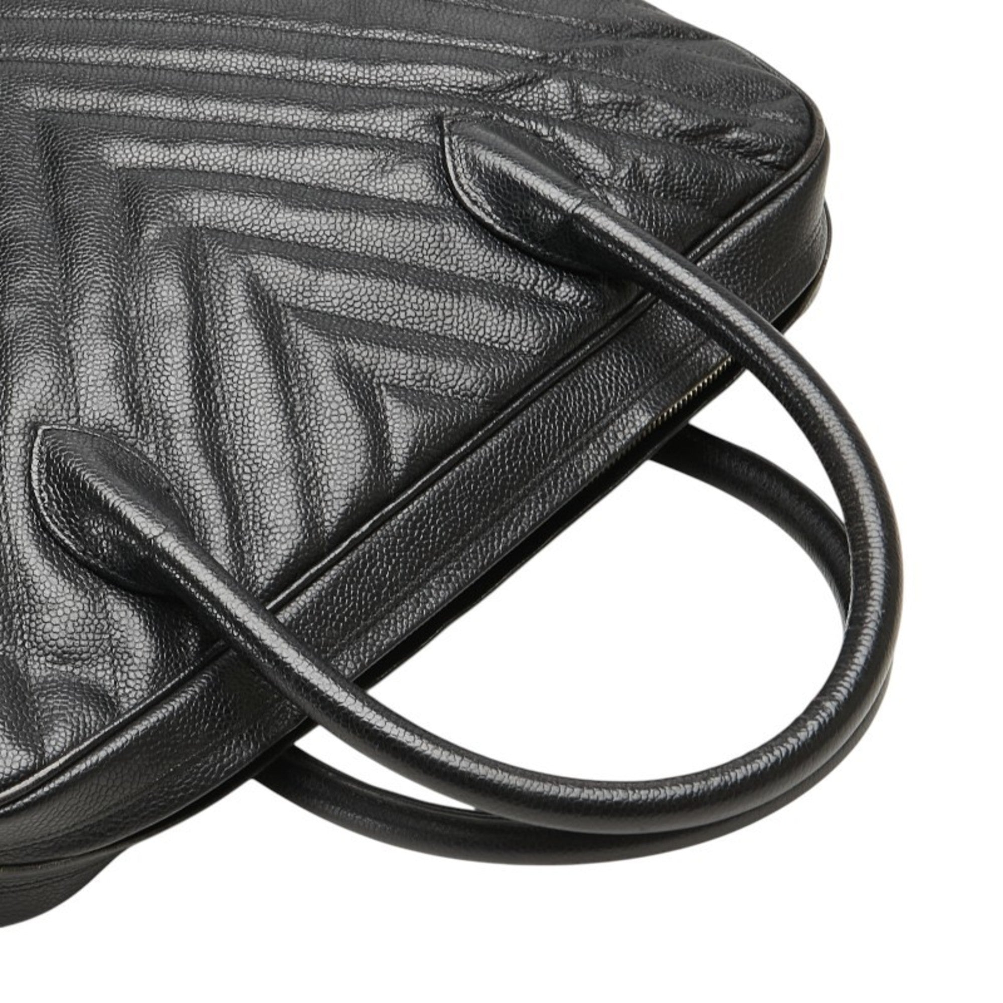 Chanel Black Grained Calfskin Handbag (Pre-Owned)