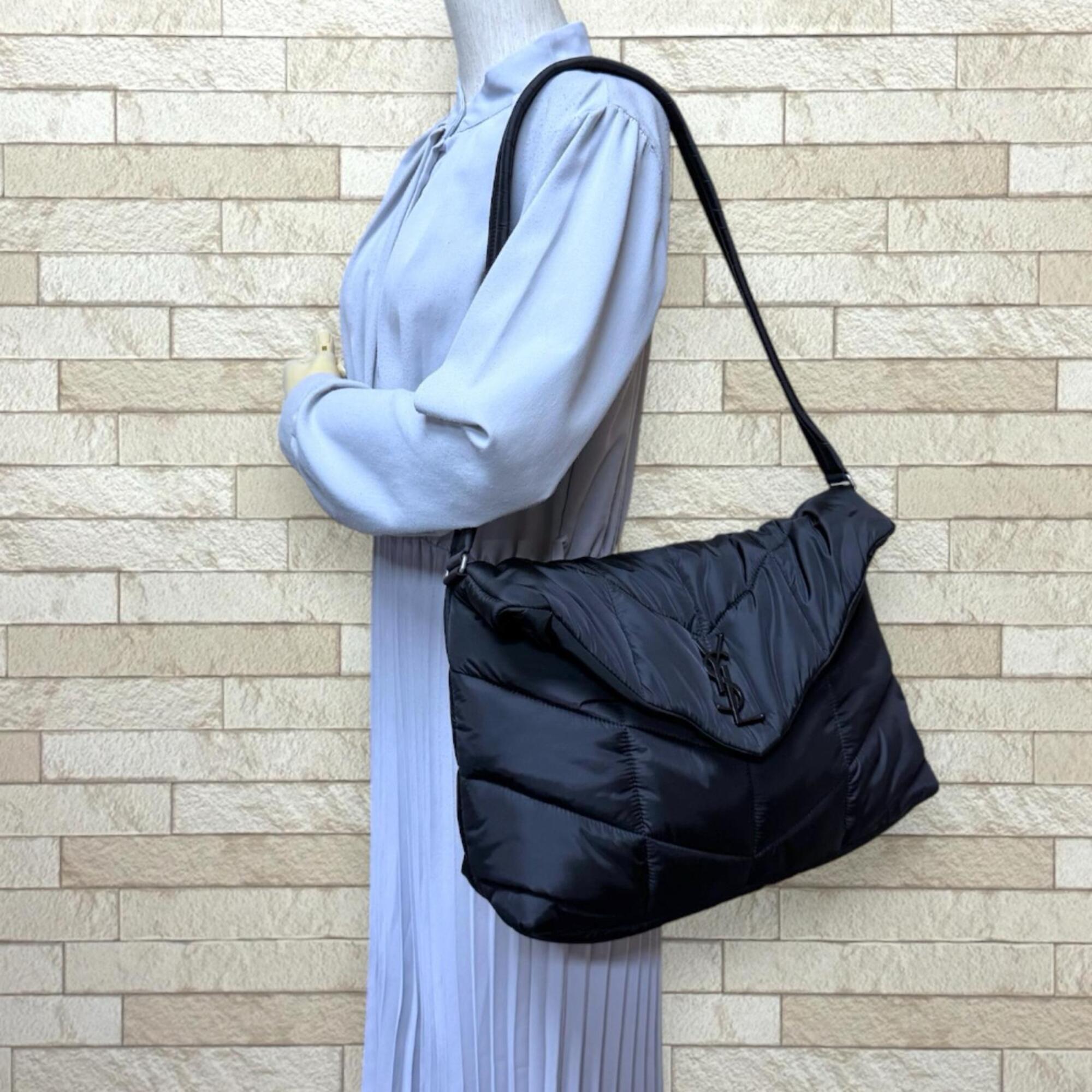 Saint Laurent Black Nylon Shoulder Bag (Pre-Owned)