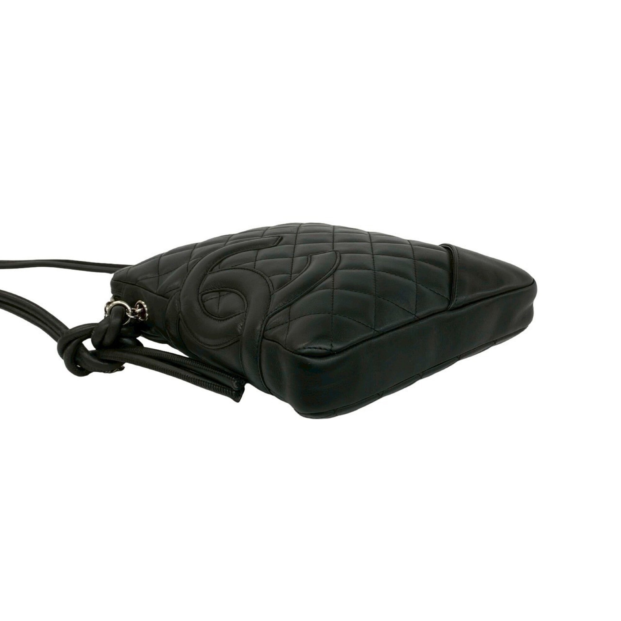 Chanel Black Leather Shoulder Bag (Pre-Owned)