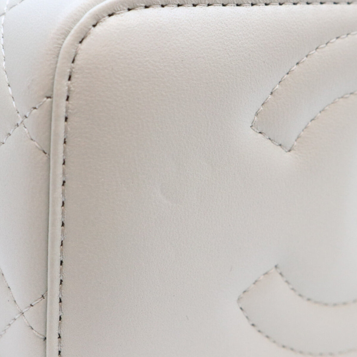 Chanel Light Blue Leather Shoulder Bag (Pre-Owned)