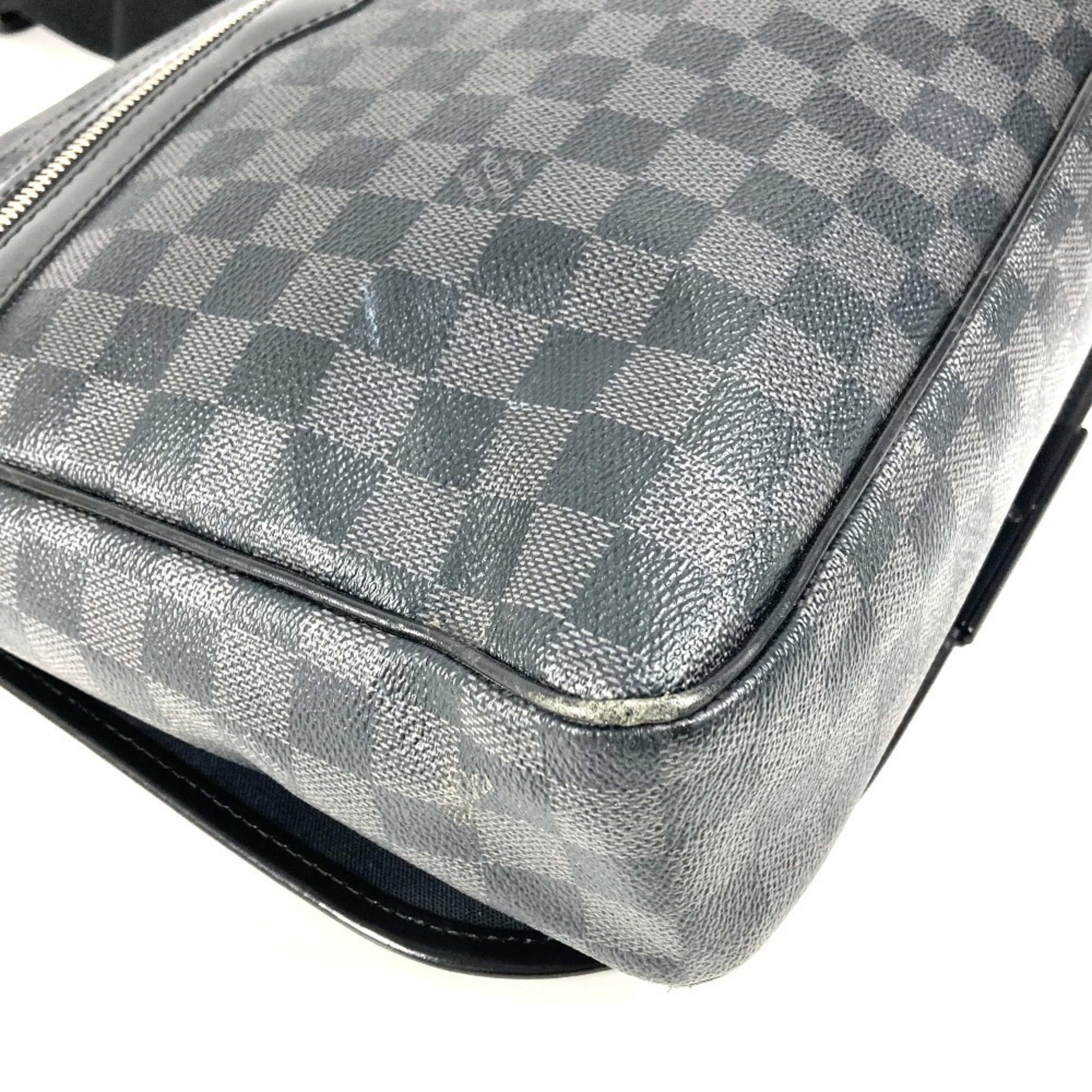 Louis Vuitton Damier Graphite Black Damier Graphite Messenger Bag Shoulder Bag (Pre-Owned)