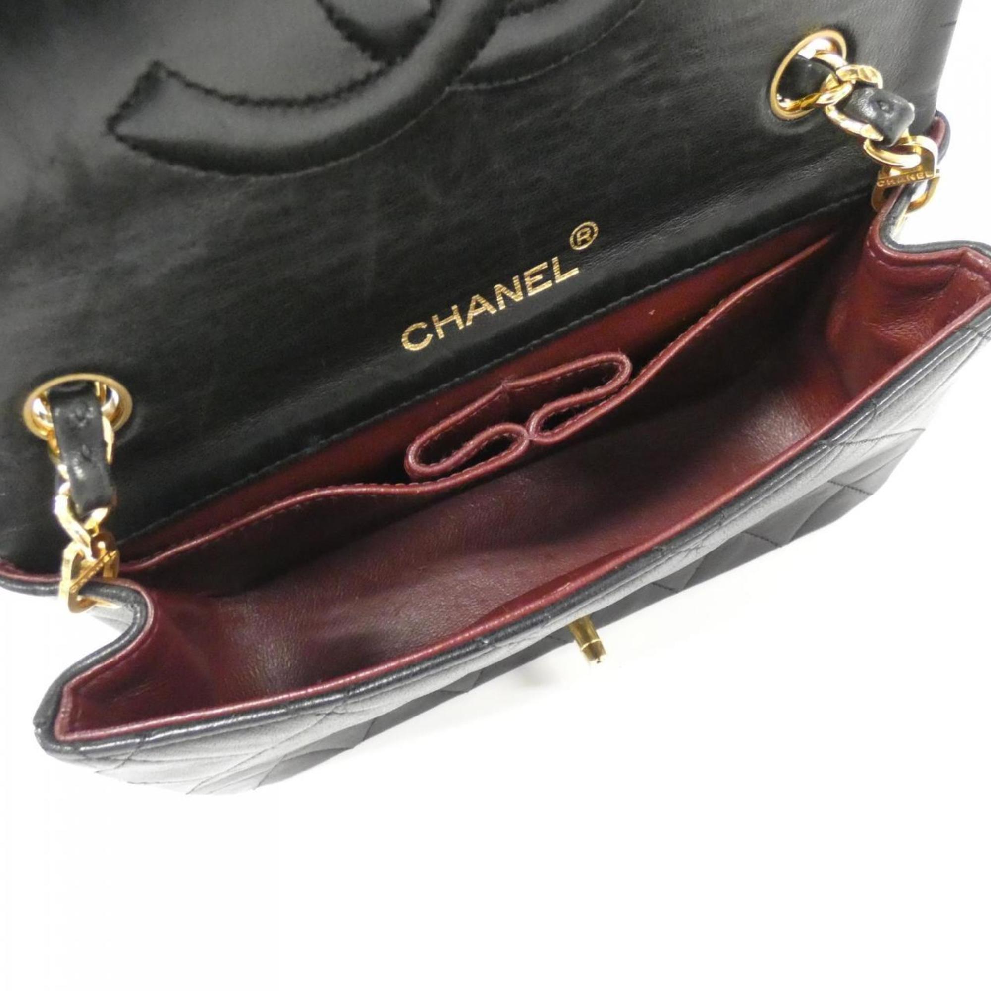 Chanel Black Leather Shoulder Bag (Pre-Owned)