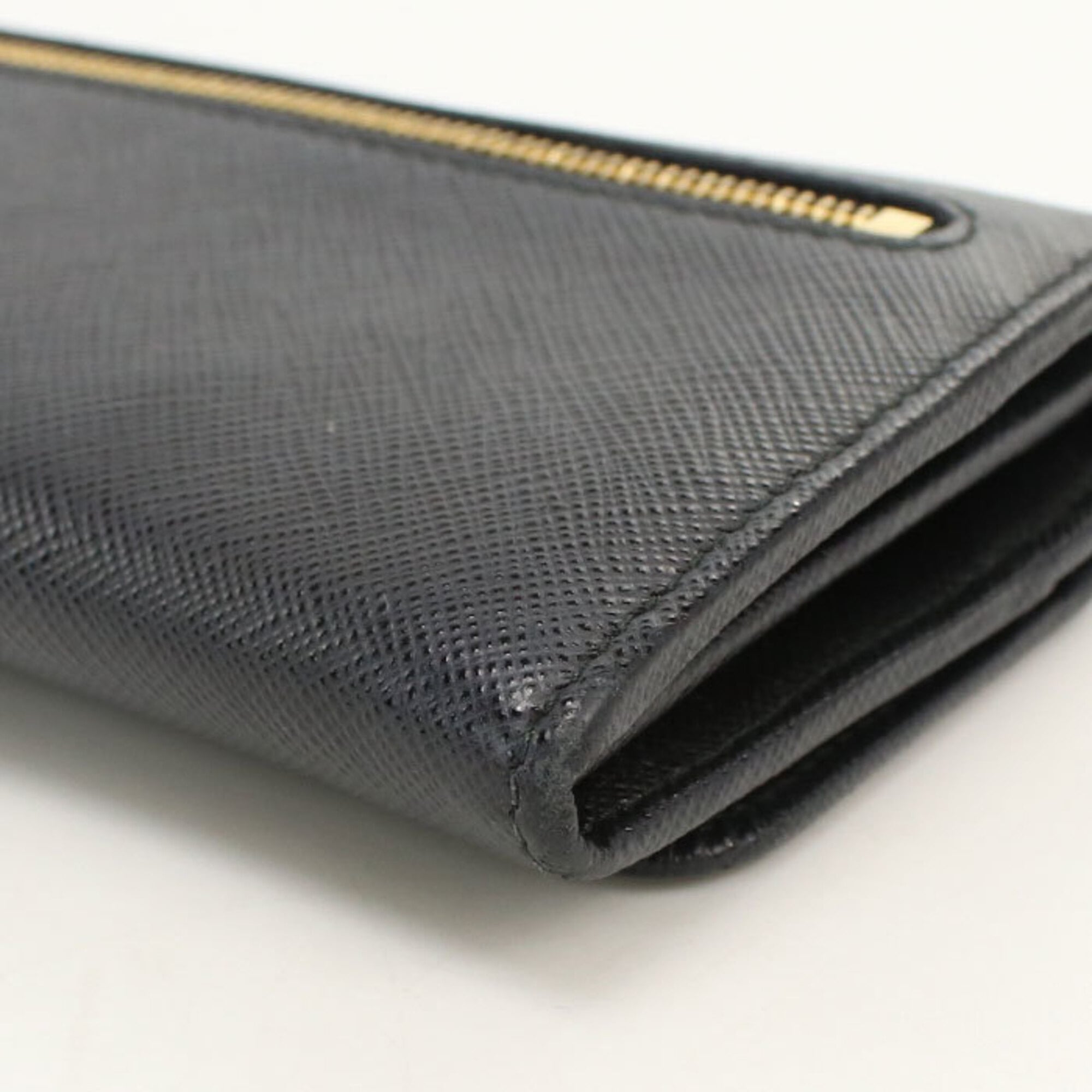 Prada Black Leather Long Wallet (Bi-Fold) (Pre-Owned)