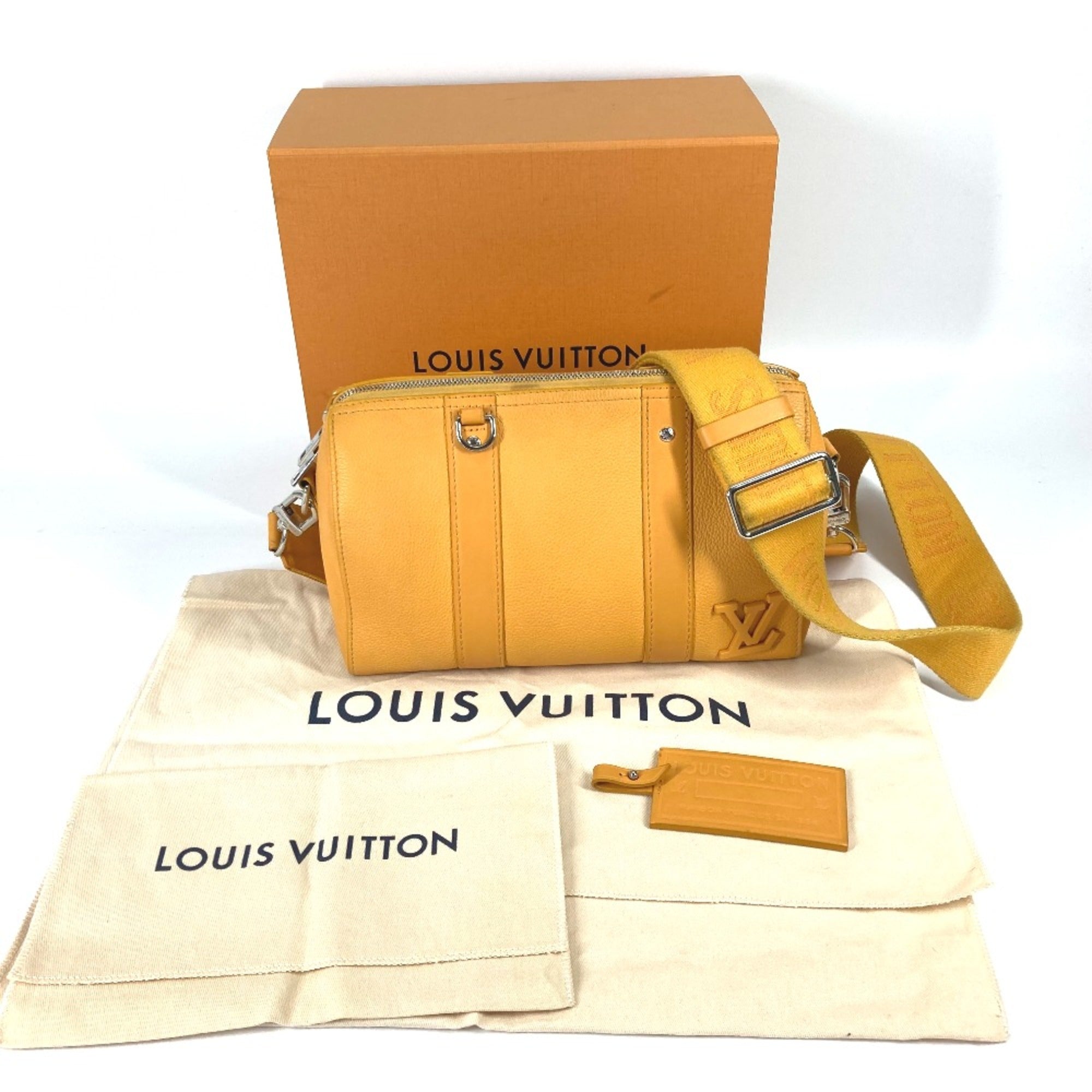 Louis Vuitton Yellow Leather Shoulder Bag (Pre-Owned)