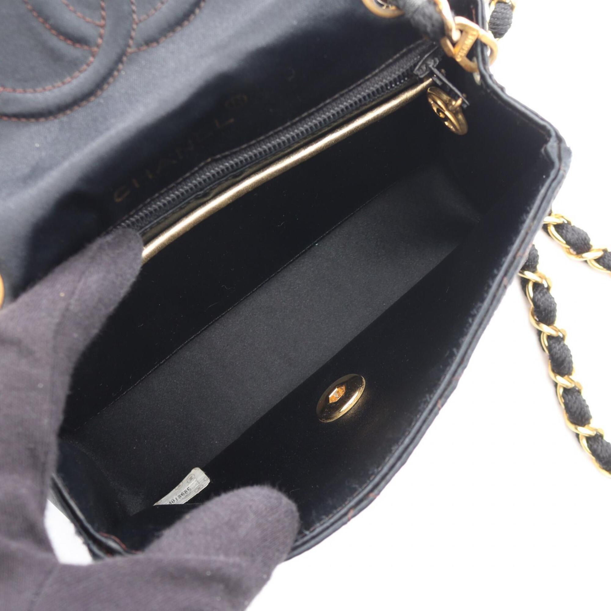 Chanel Black Fabric Leather Handbag Shoulder Bag (Pre-Owned)
