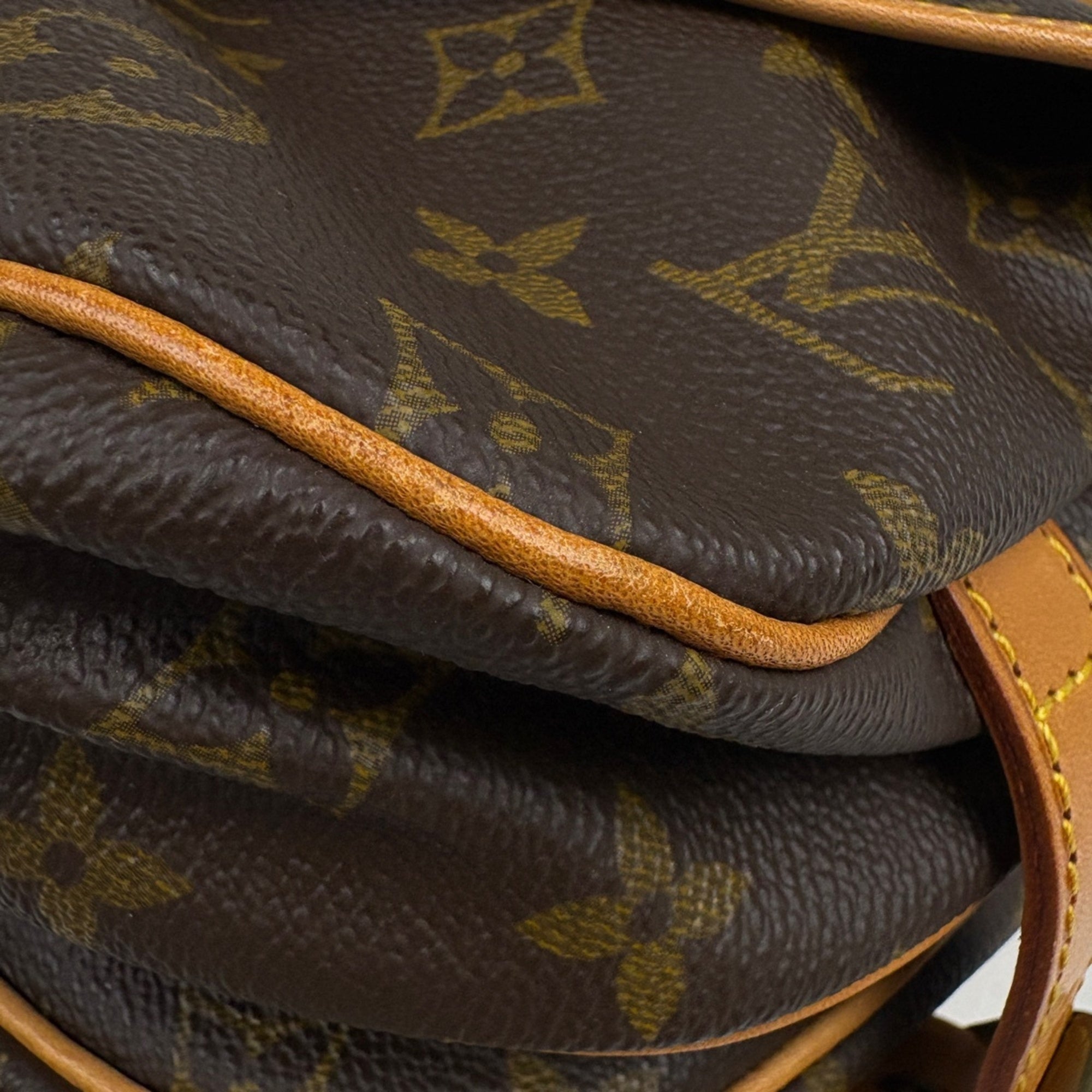 Louis Vuitton Brown Monogram Shoulder Bag (Pre-Owned)