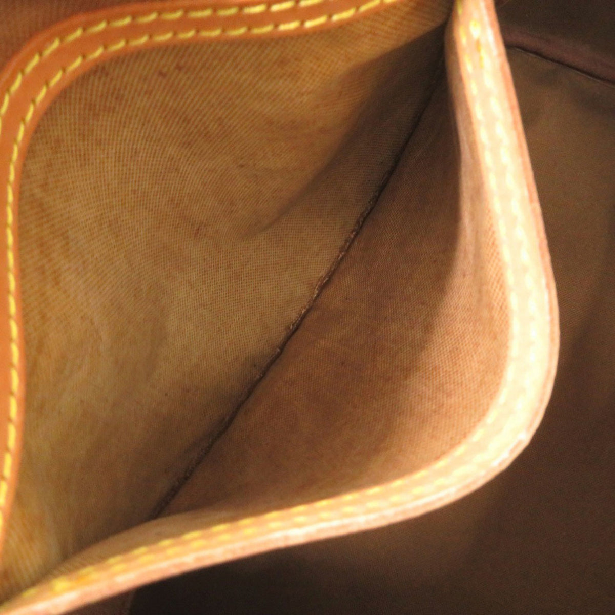 Louis Vuitton Brown Monogram Monogram Handbag (Pre-Owned)