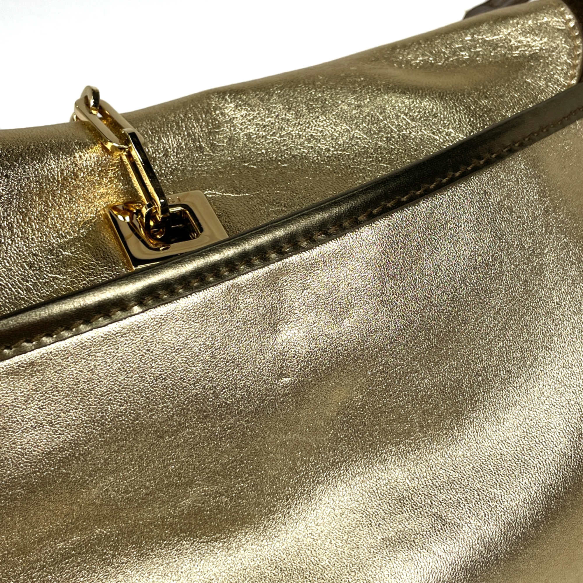 Gucci Gold Leather Shoulder Bag (Pre-Owned)