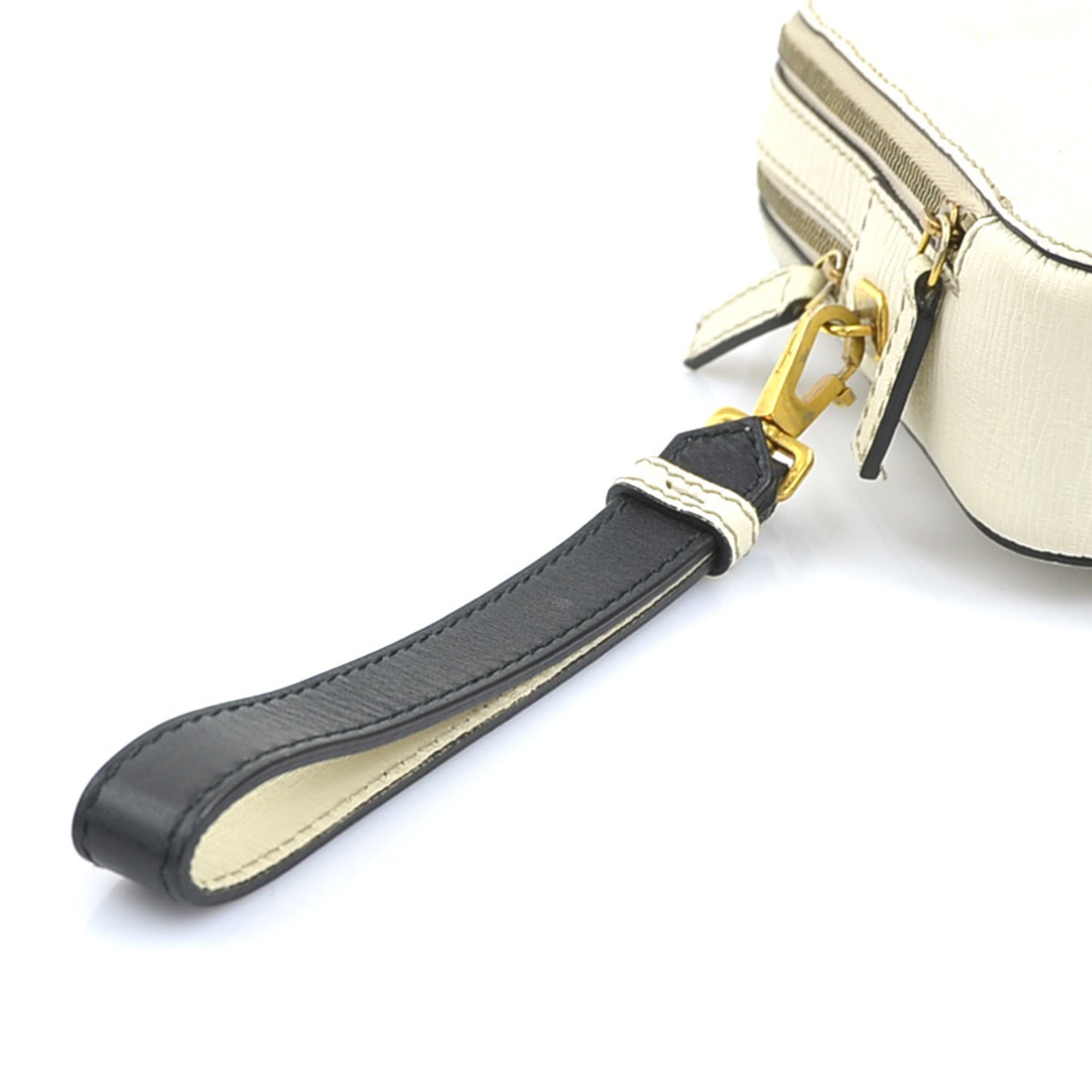 Salvatore Ferragamo Ivory Leather Clutch Bag (Pre-Owned)