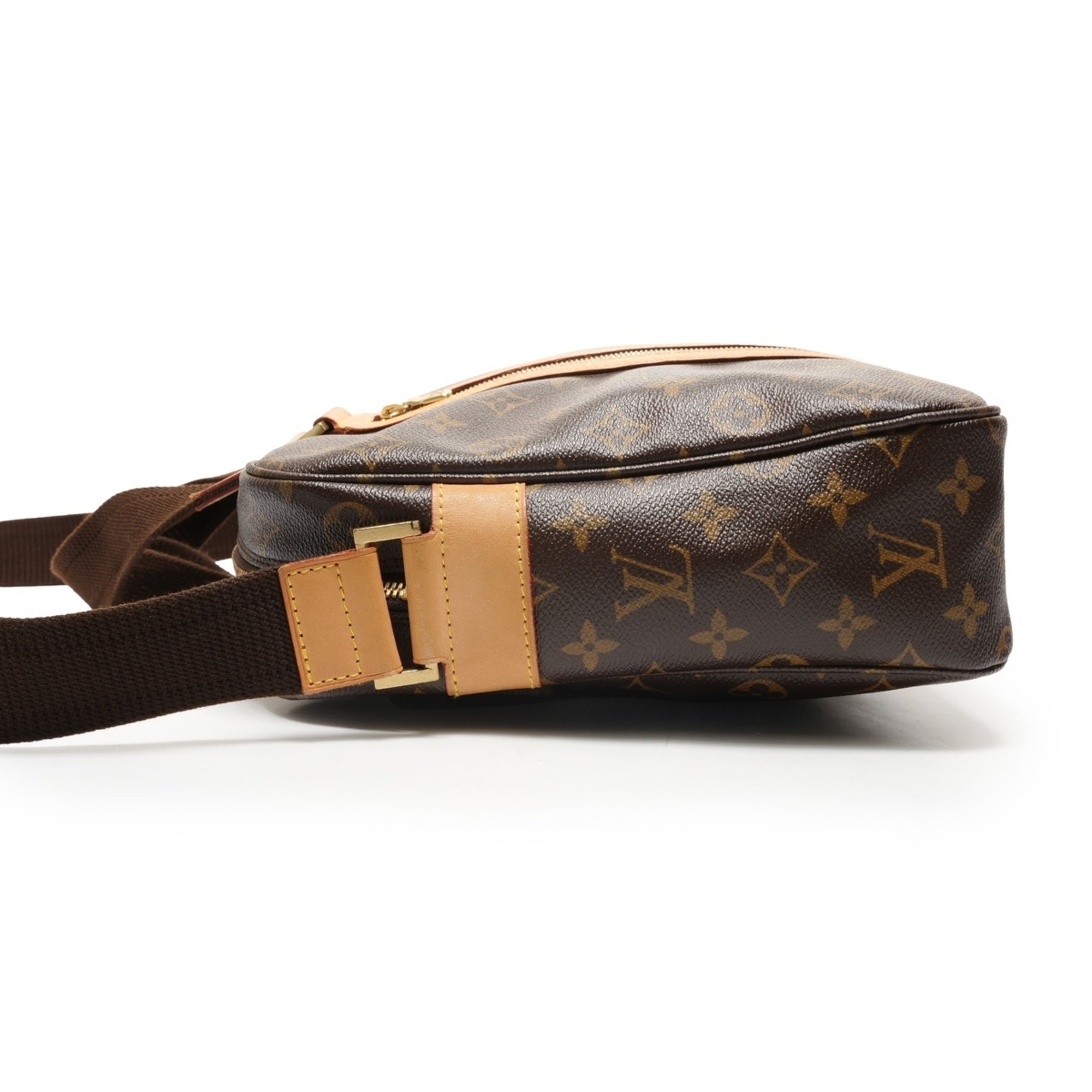 Louis Vuitton Brown Monogram Monogram Shoulder Bag (Pre-Owned)