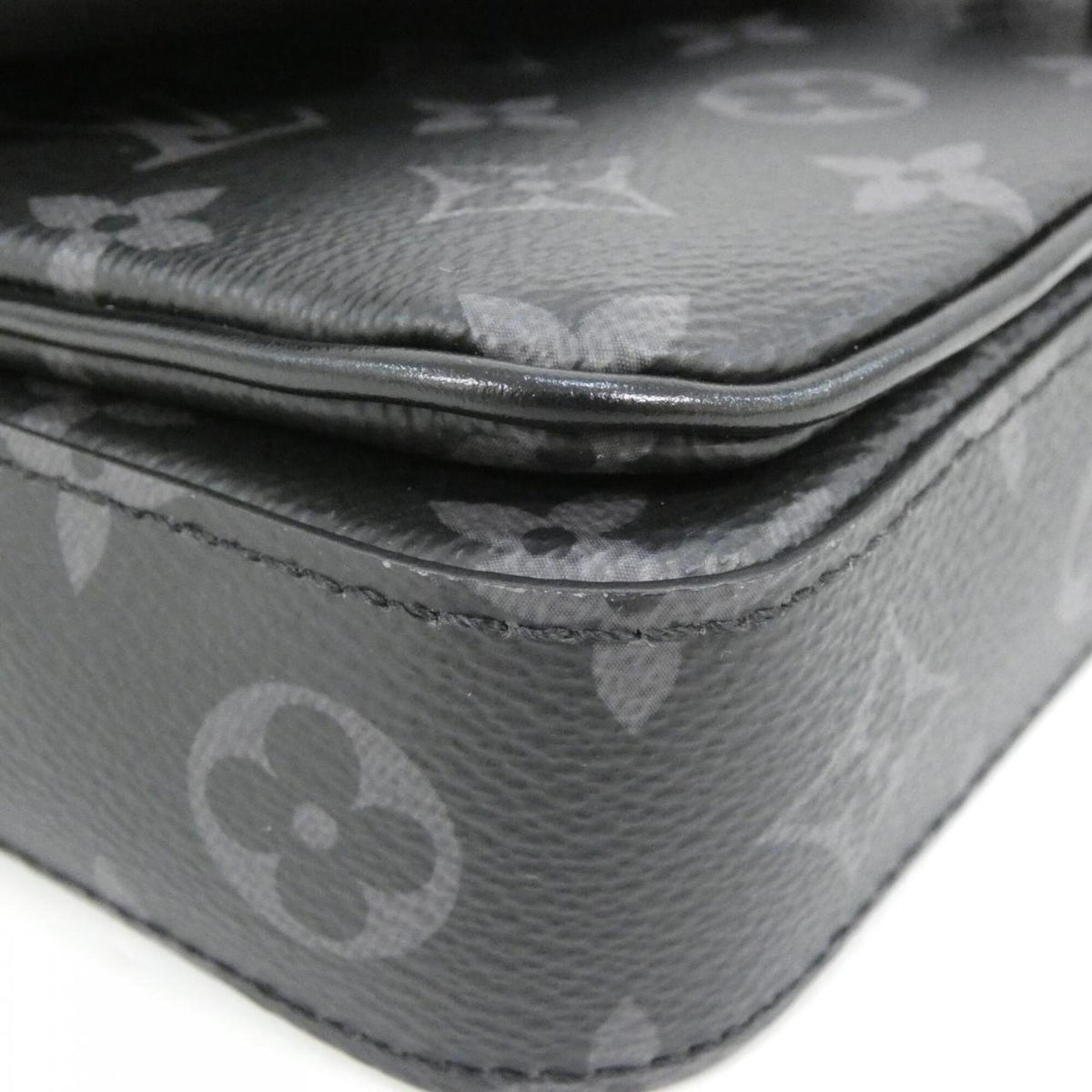 Louis Vuitton Black Monogram Eclipse Monogram Eclipse Coated Canvas Shoulder Bag (Pre-Owned)