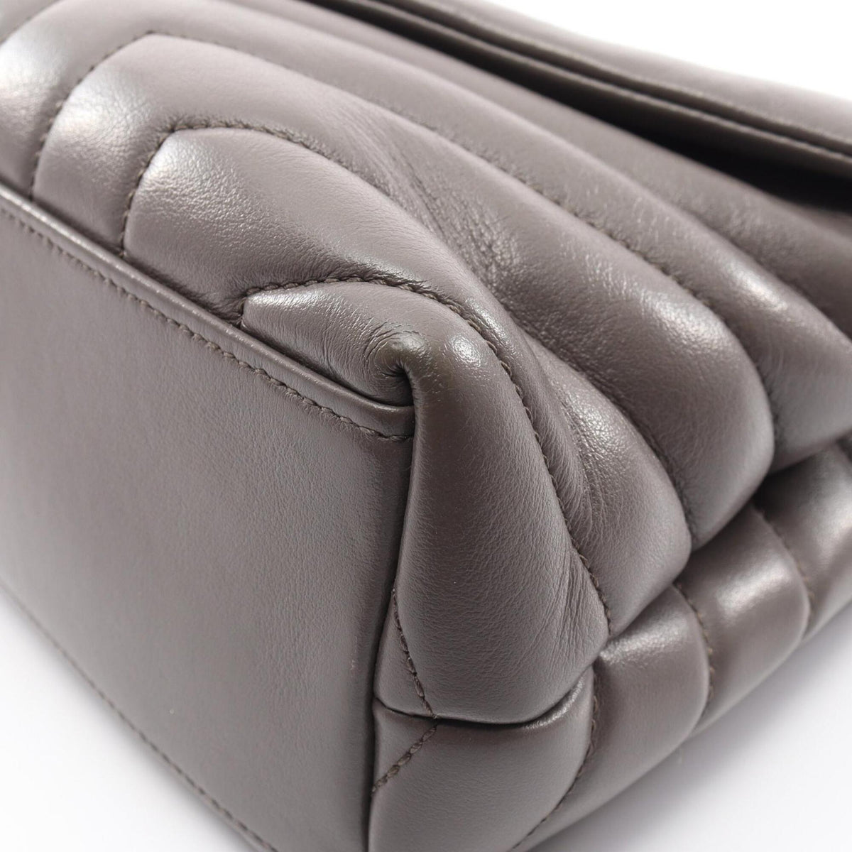 Yves Saint Laurent Gray Leather Shoulder Bag (Pre-Owned)