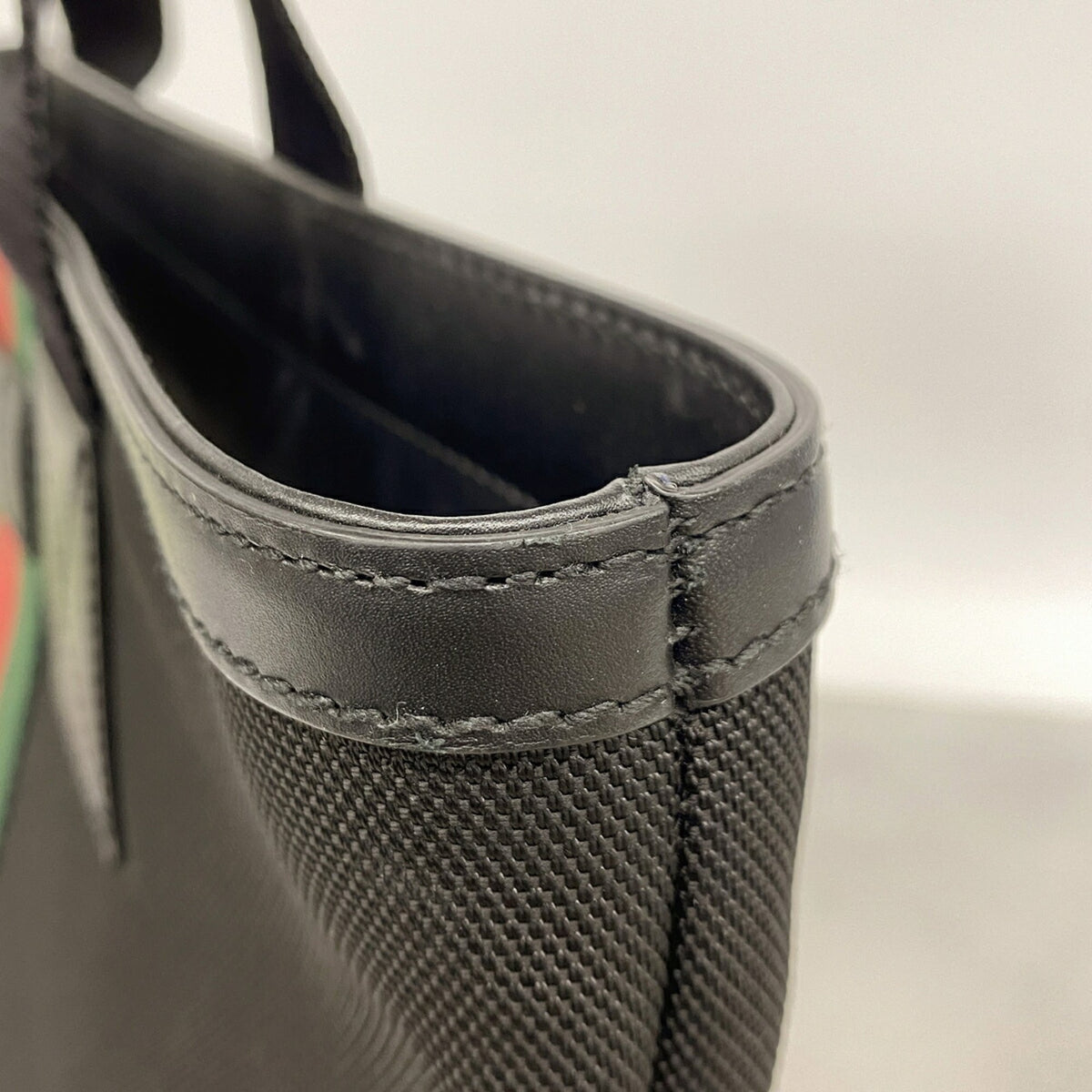 Gucci Black Nylon Tote Bag (Pre-Owned)