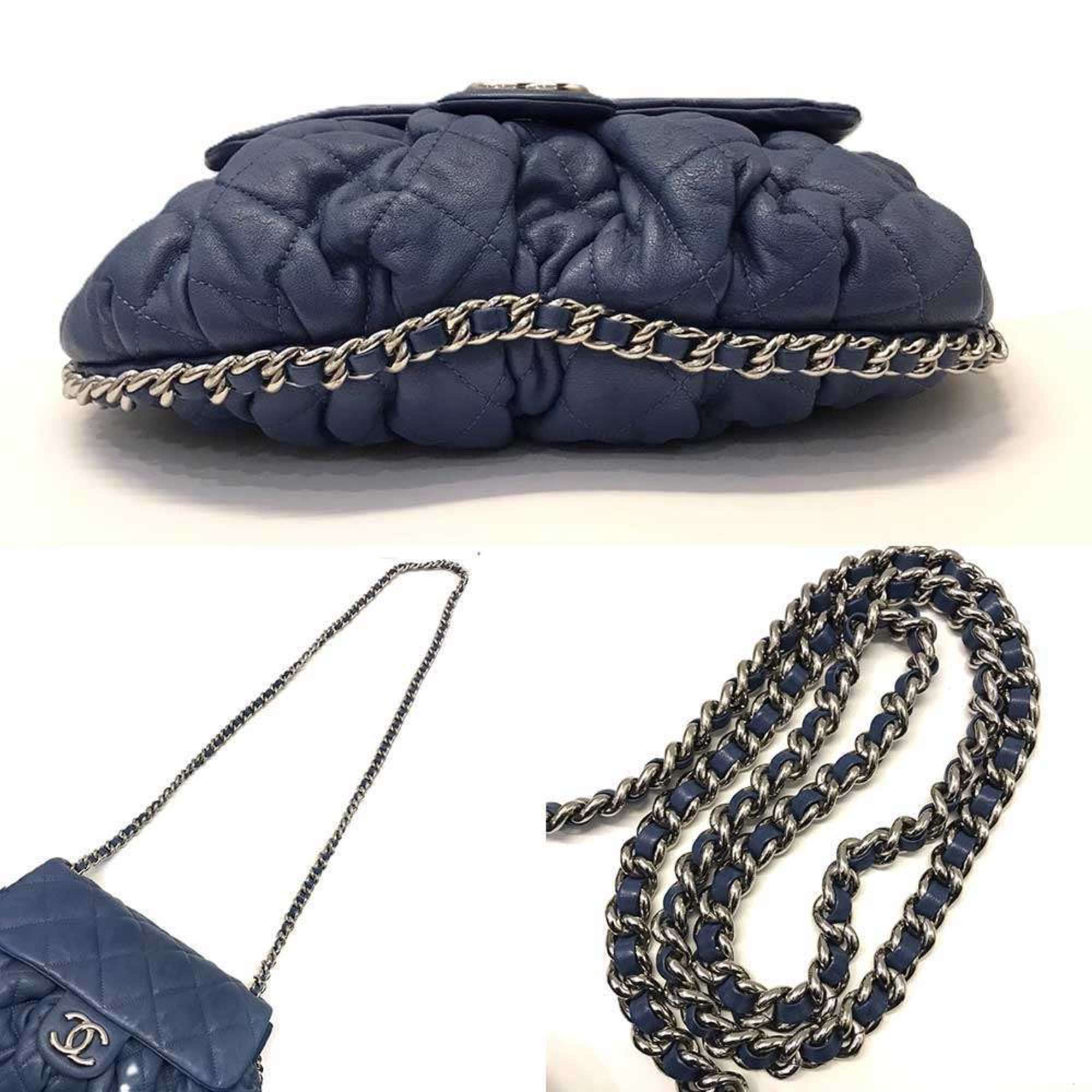 Chanel Matelasse Navy Leather Shoulder Bag (Pre-Owned)