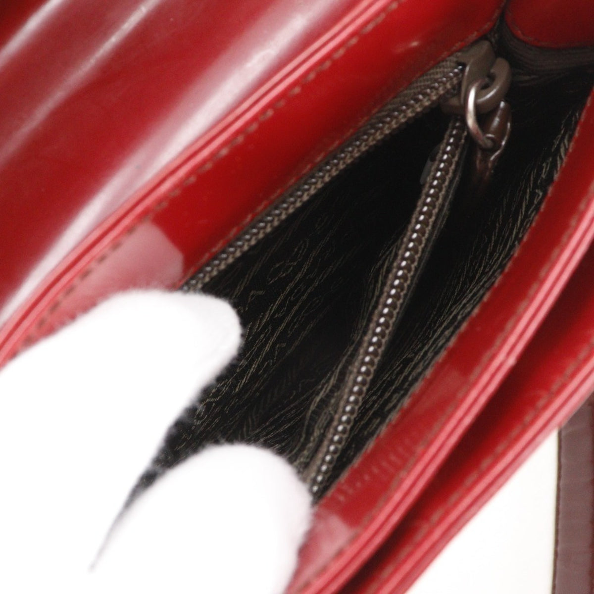 Prada Red Color Shoulder Bag (Pre-Owned)