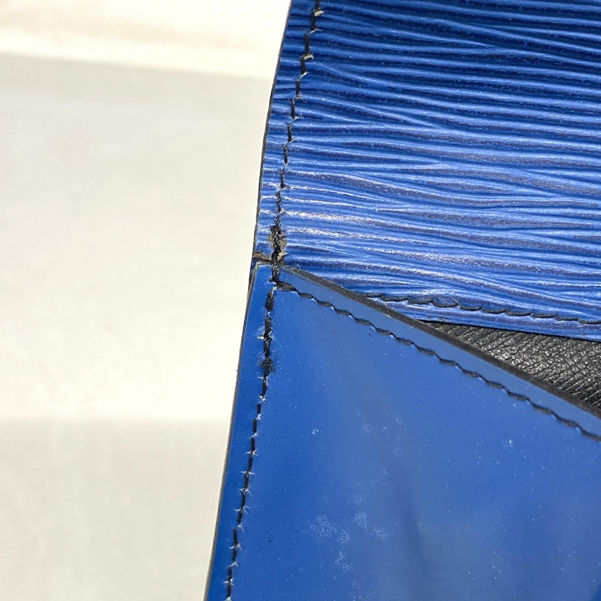 Louis Vuitton Toledo Blue Clutch Bag (Pre-Owned)