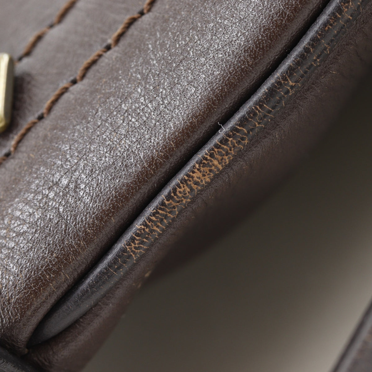 Louis Vuitton Brown Coffee Utah Leather Shoulder Bag (Pre-Owned)