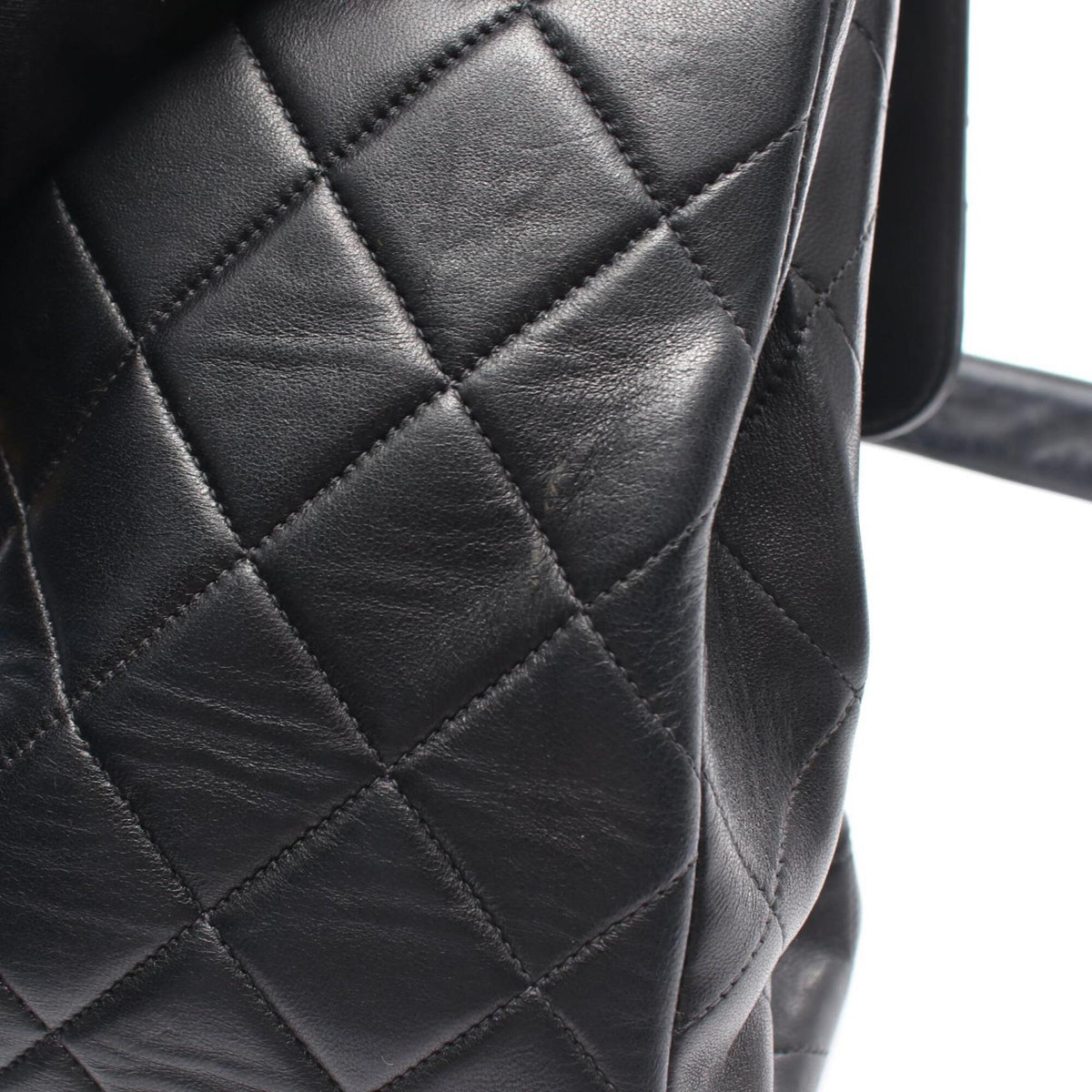 Chanel Matelasse Black Leather Handbag Shoulder Bag (Pre-Owned)