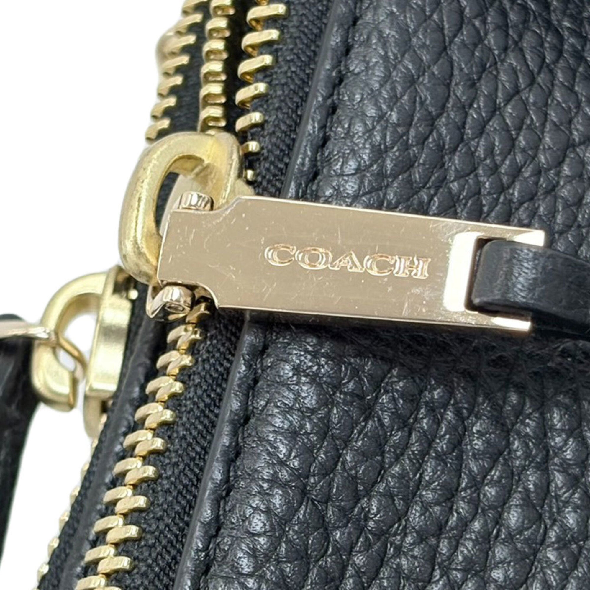 Coach Black Leather Handbag (Pre-Owned)