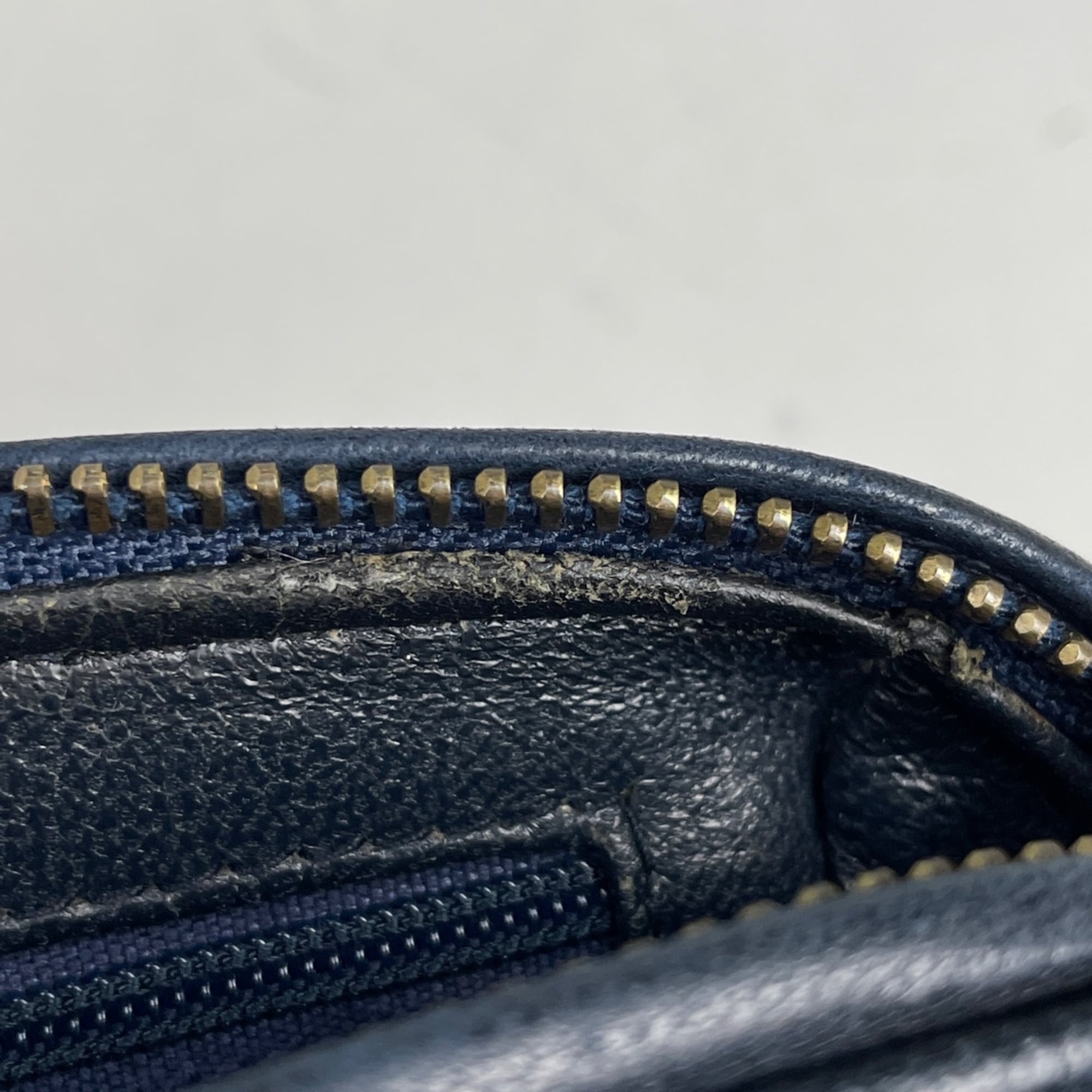 Chanel Navy Leather Shoulder Bag (Pre-Owned)
