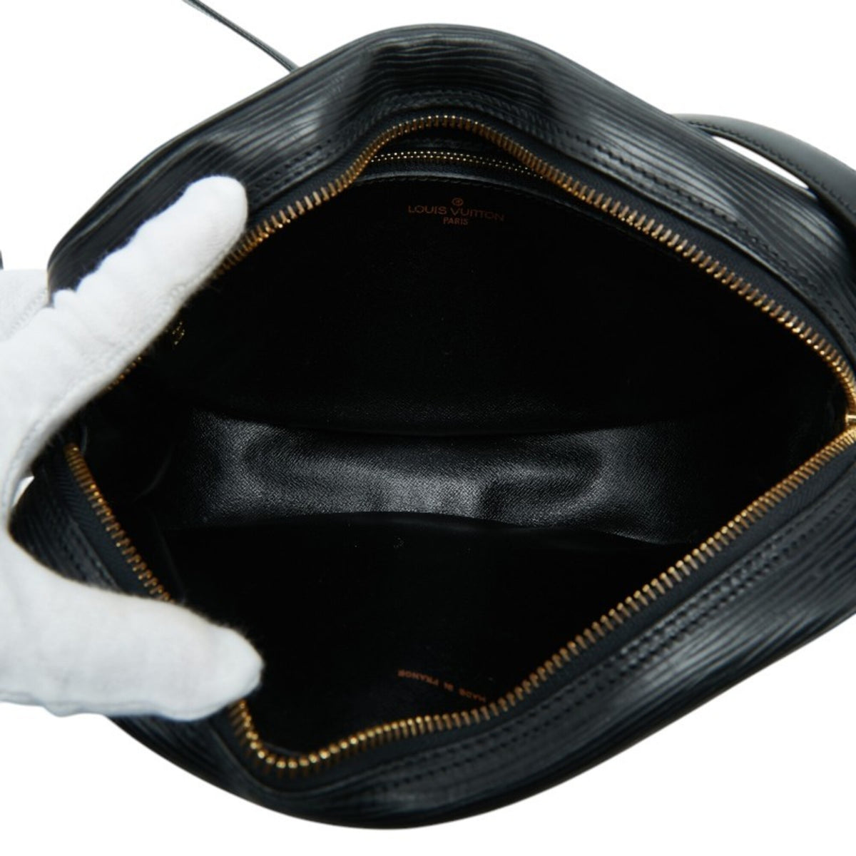 Louis Vuitton Black Noir Leather Shoulder Bag (Pre-Owned)