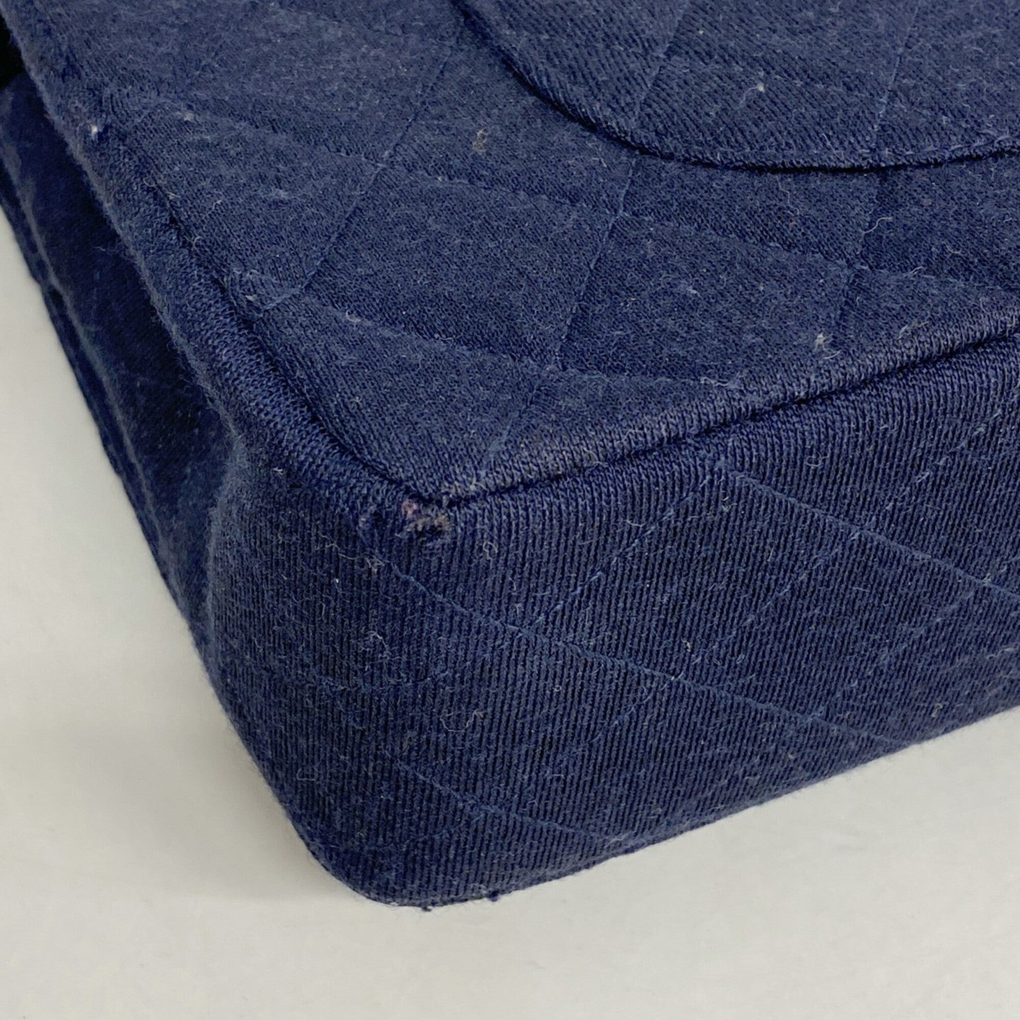 Chanel Navy Shoulder Bag (Pre-Owned)
