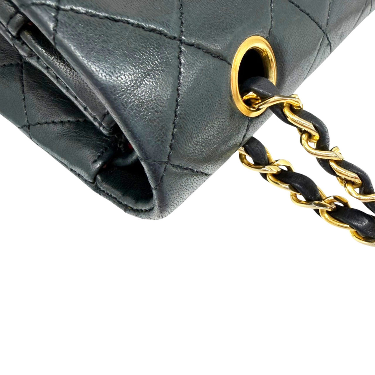 Chanel Black Leather Shoulder Bag (Pre-Owned)