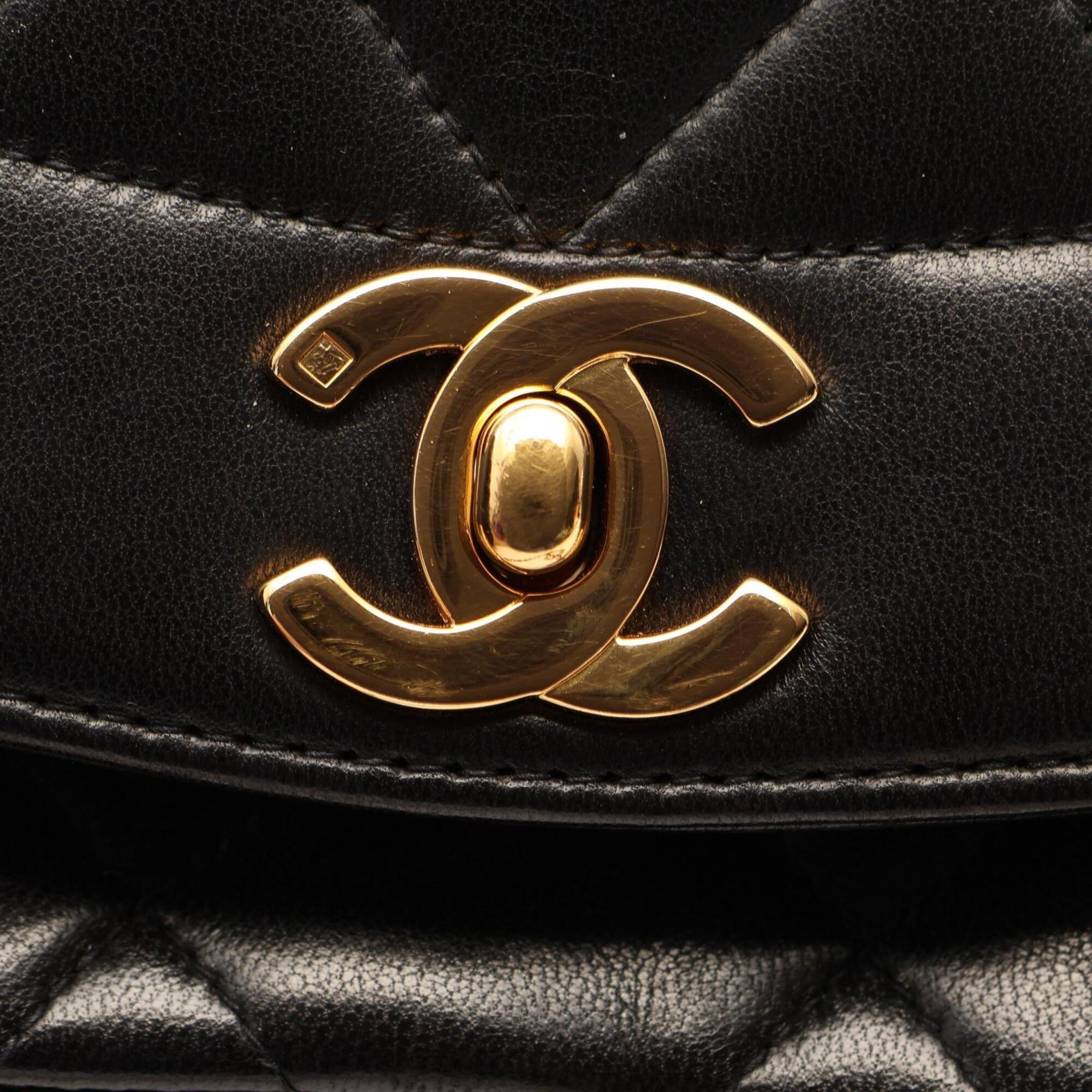 Chanel Black Leather Handbag Shoulder Bag (Pre-Owned)