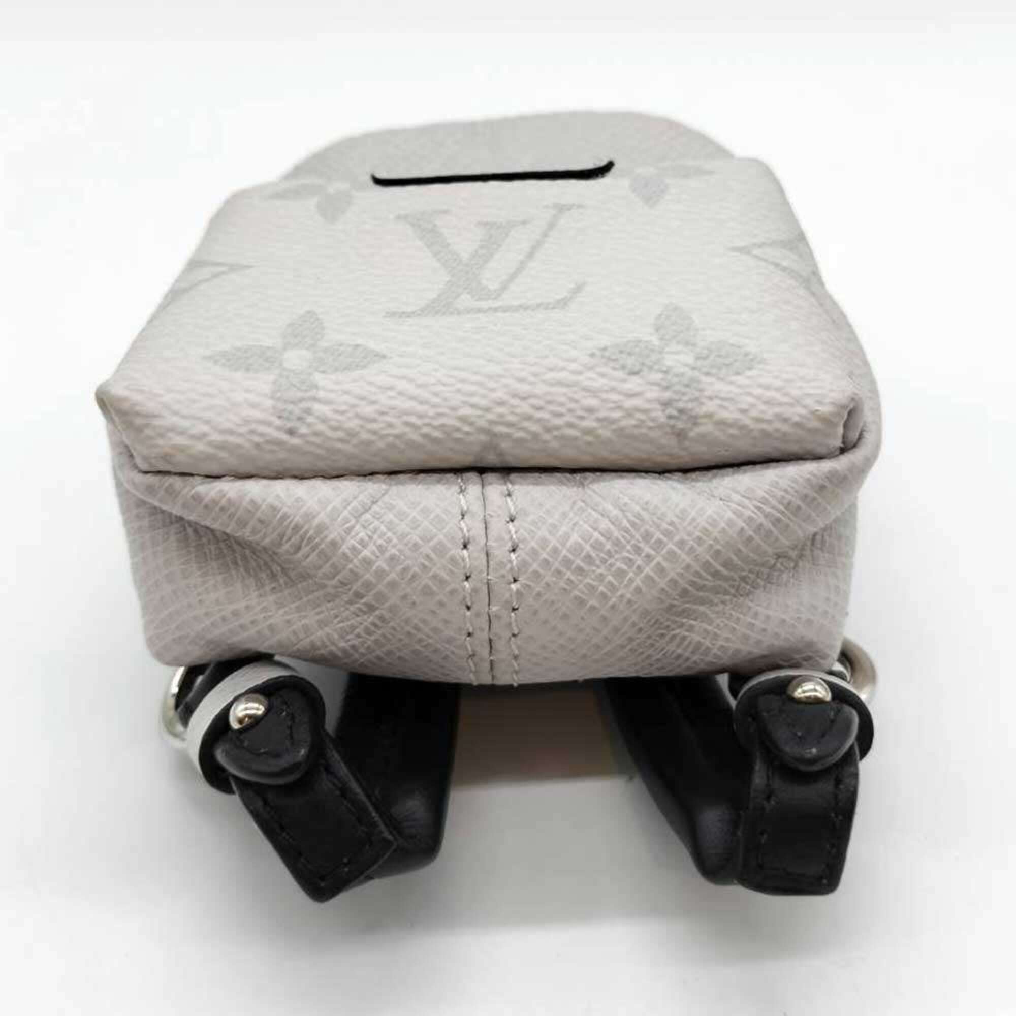 Louis Vuitton Taigarama White Taigarama Pouch (Pre-Owned)