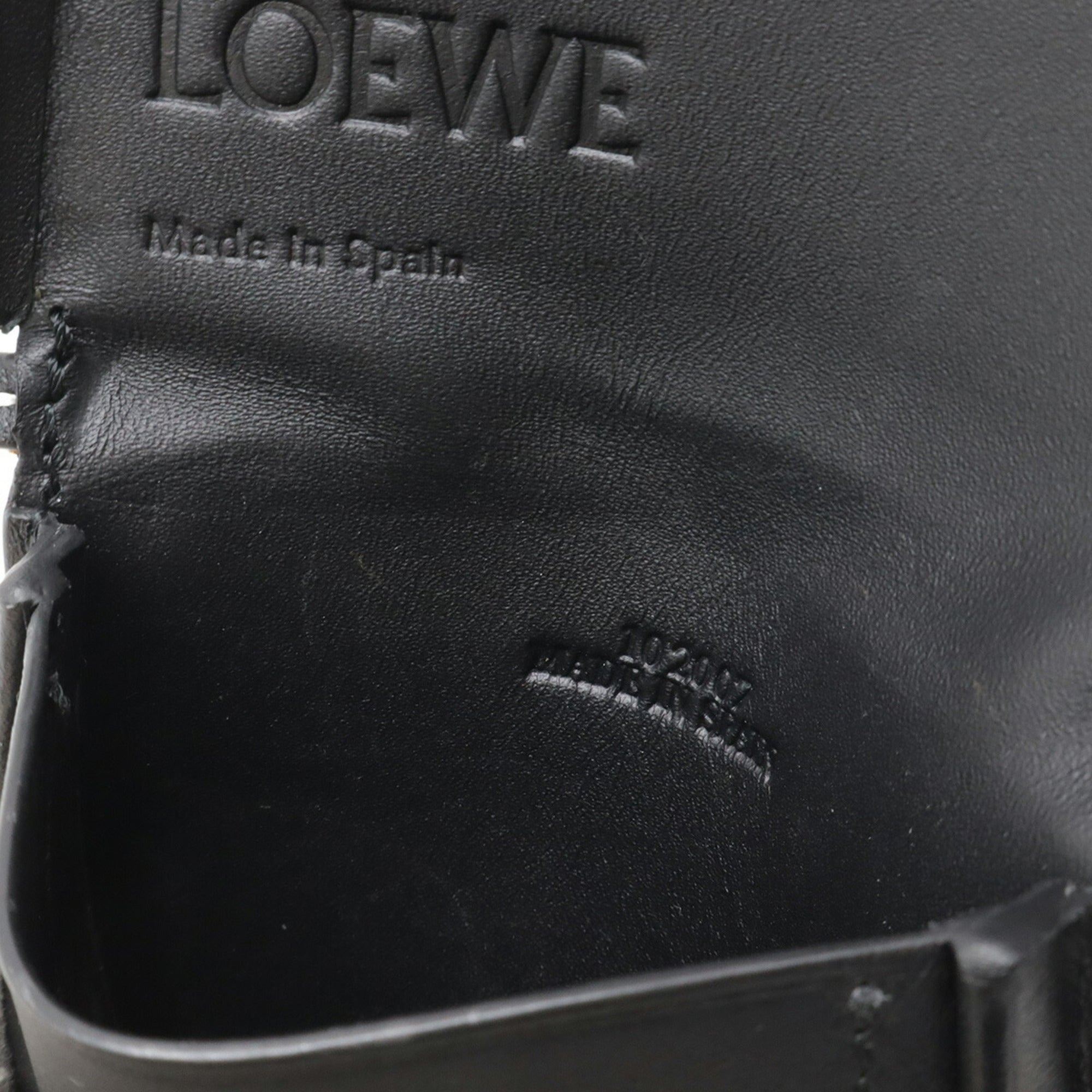 Loewe Black Leather Pochette Shoulder Bag (Pre-Owned)
