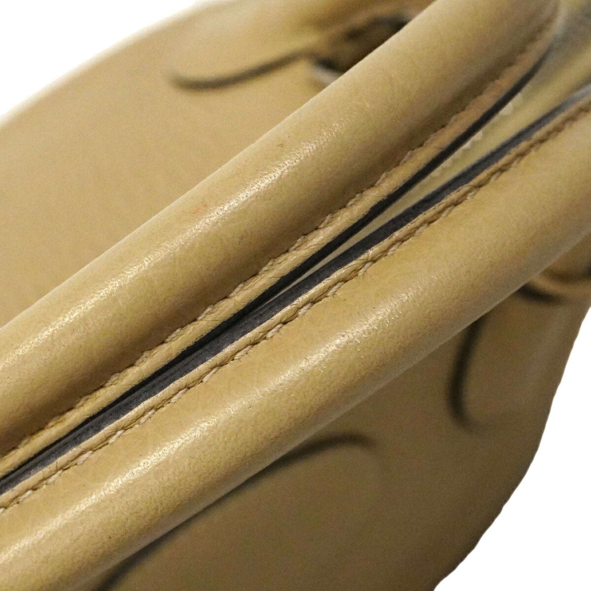 Hermes Beige Taurillon Clemence Leather Handbag (Pre-Owned)
