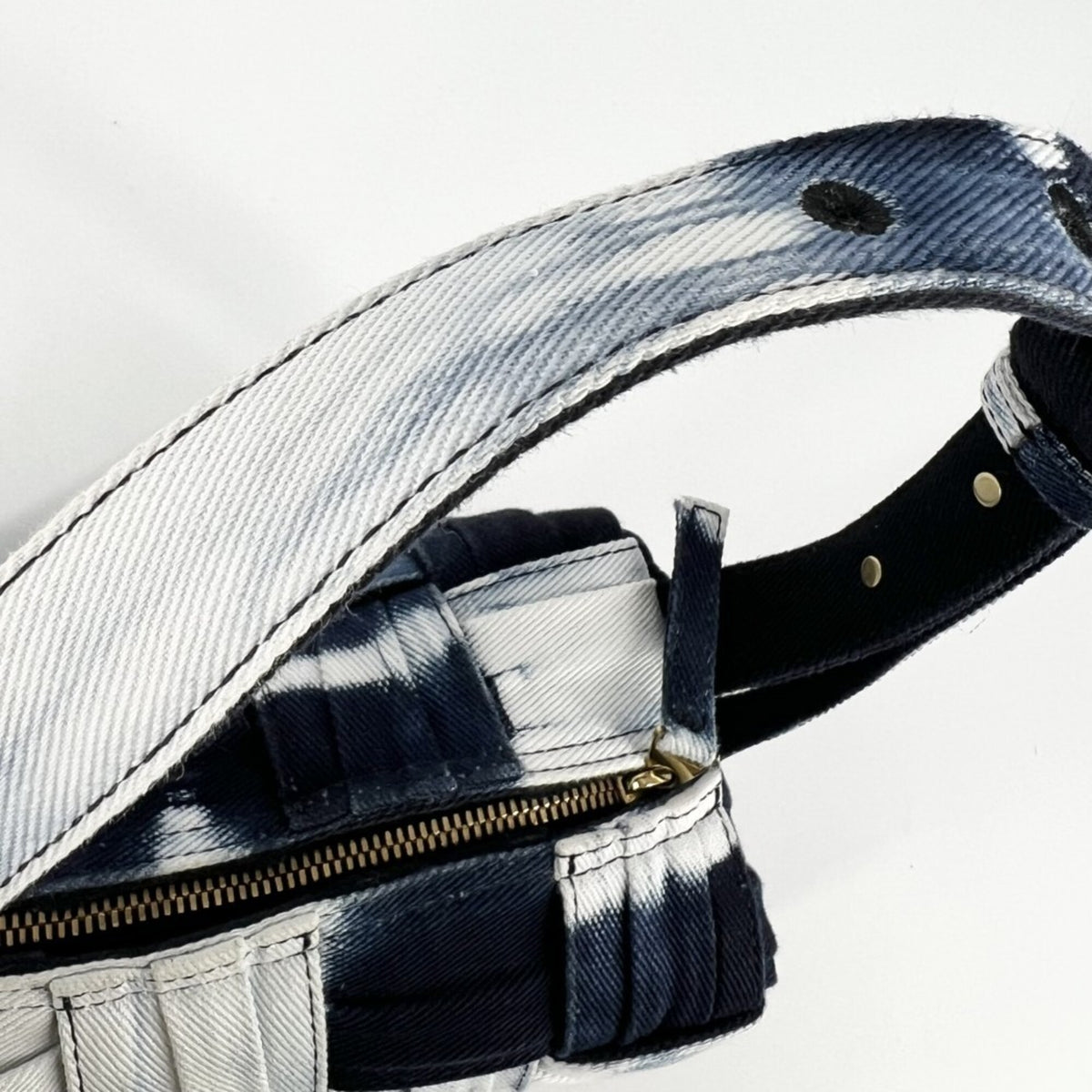 Bottega Veneta Navy White Denim Shoulder Bag (Pre-Owned)