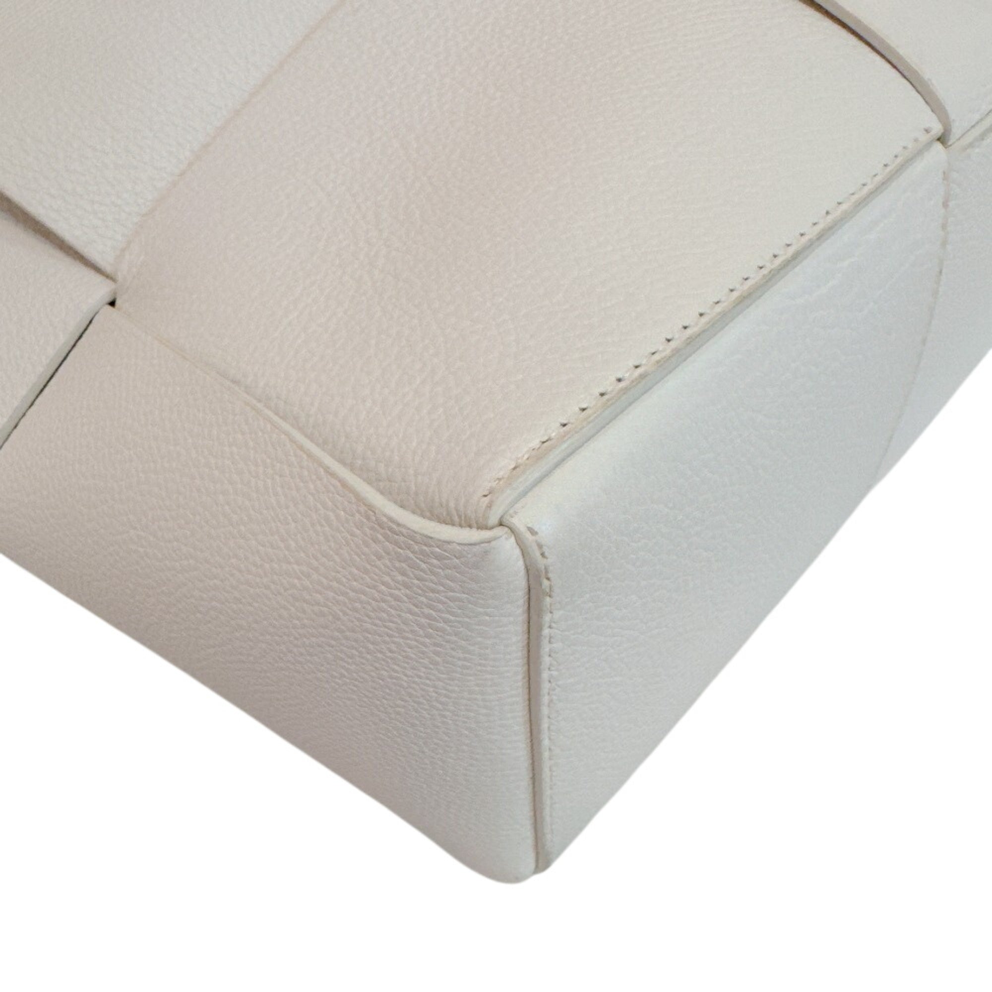 Bottega Veneta White Leather Shoulder Bag Tote Bag (Pre-Owned)