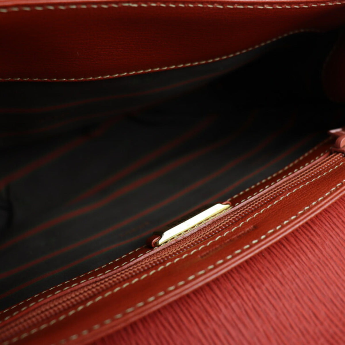 Loewe Leather Clutch Bag Handbag (Pre-Owned)