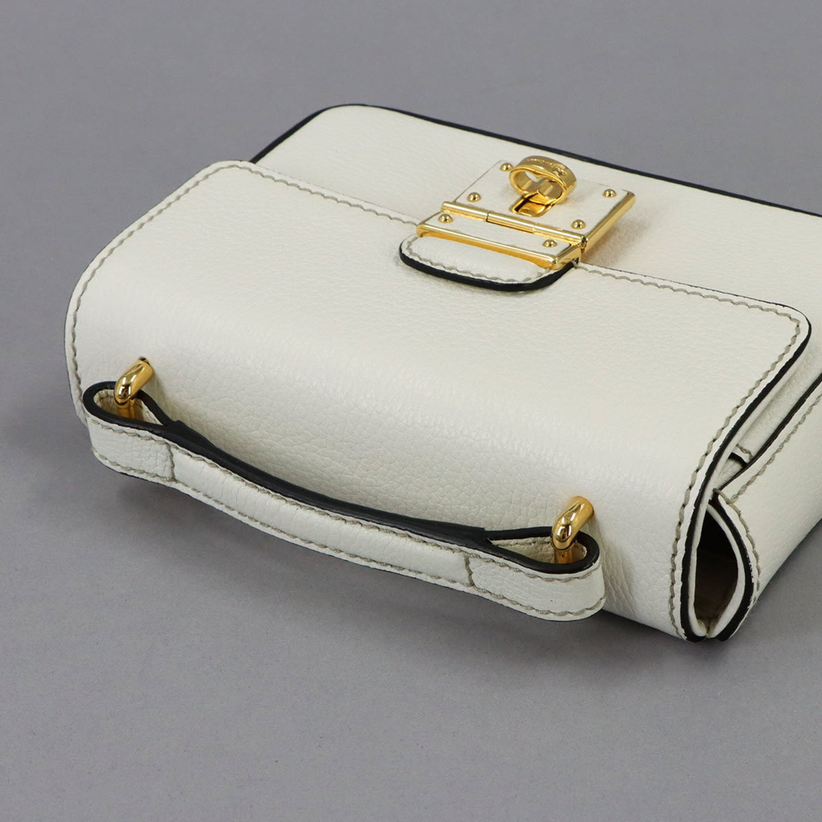 Dolce & Gabbana White Leather Handbag (Pre-Owned)