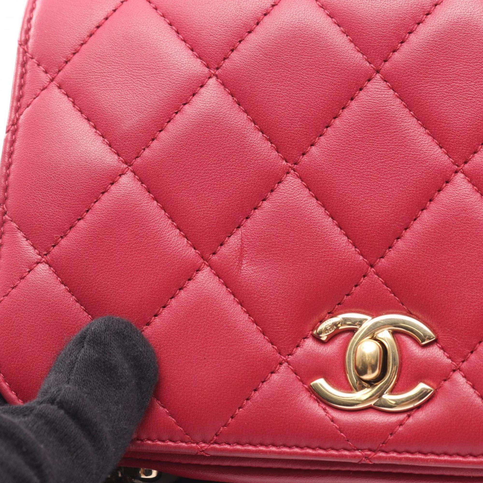 Chanel Red Color Leather Shoulder Bag (Pre-Owned)