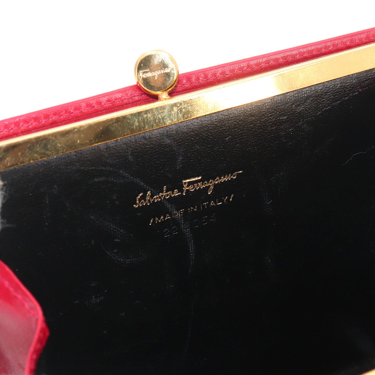 Salvatore Ferragamo Red Color Leather Shoulder Bag (Pre-Owned)