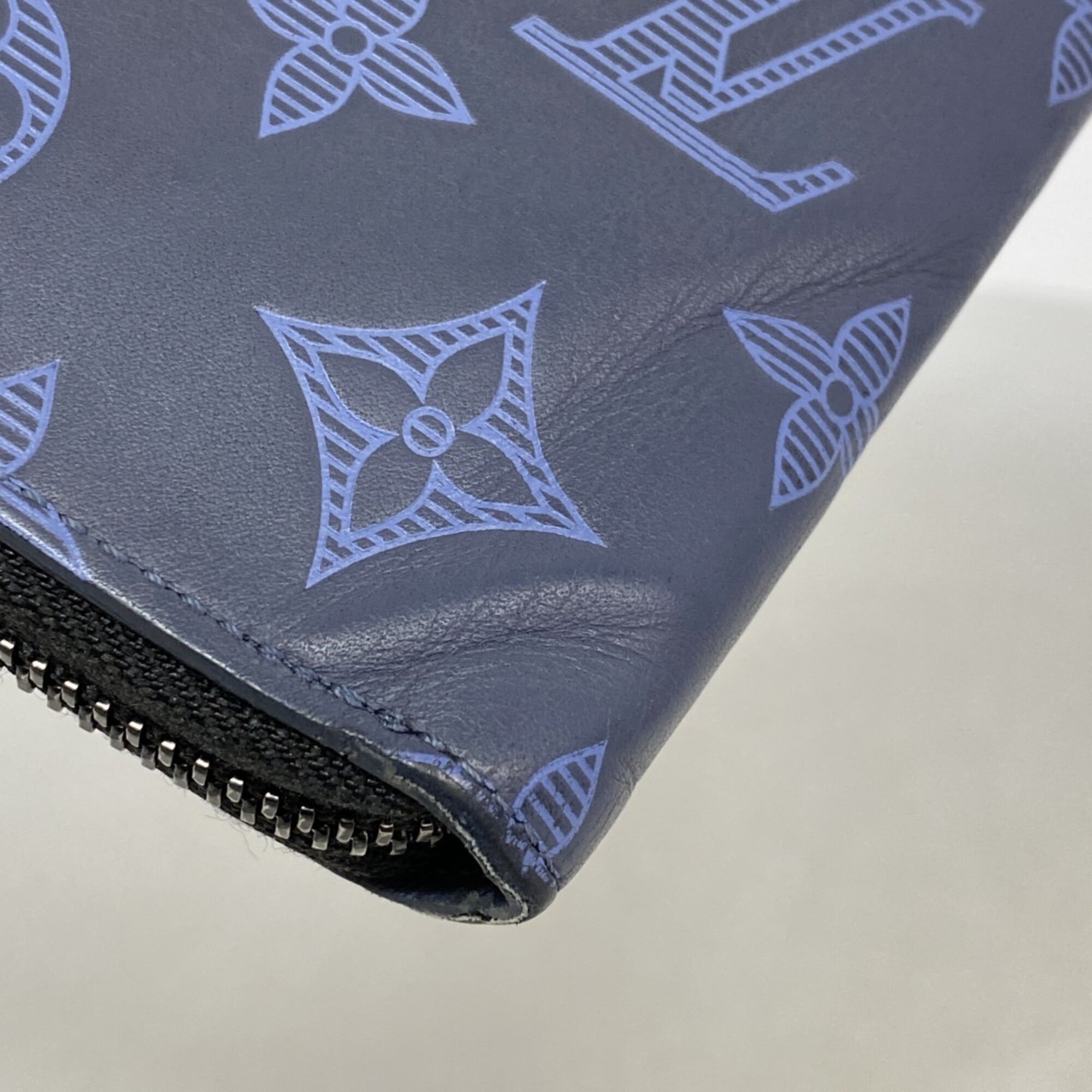 Louis Vuitton Navy Long Wallet (Bi-Fold) (Pre-Owned)