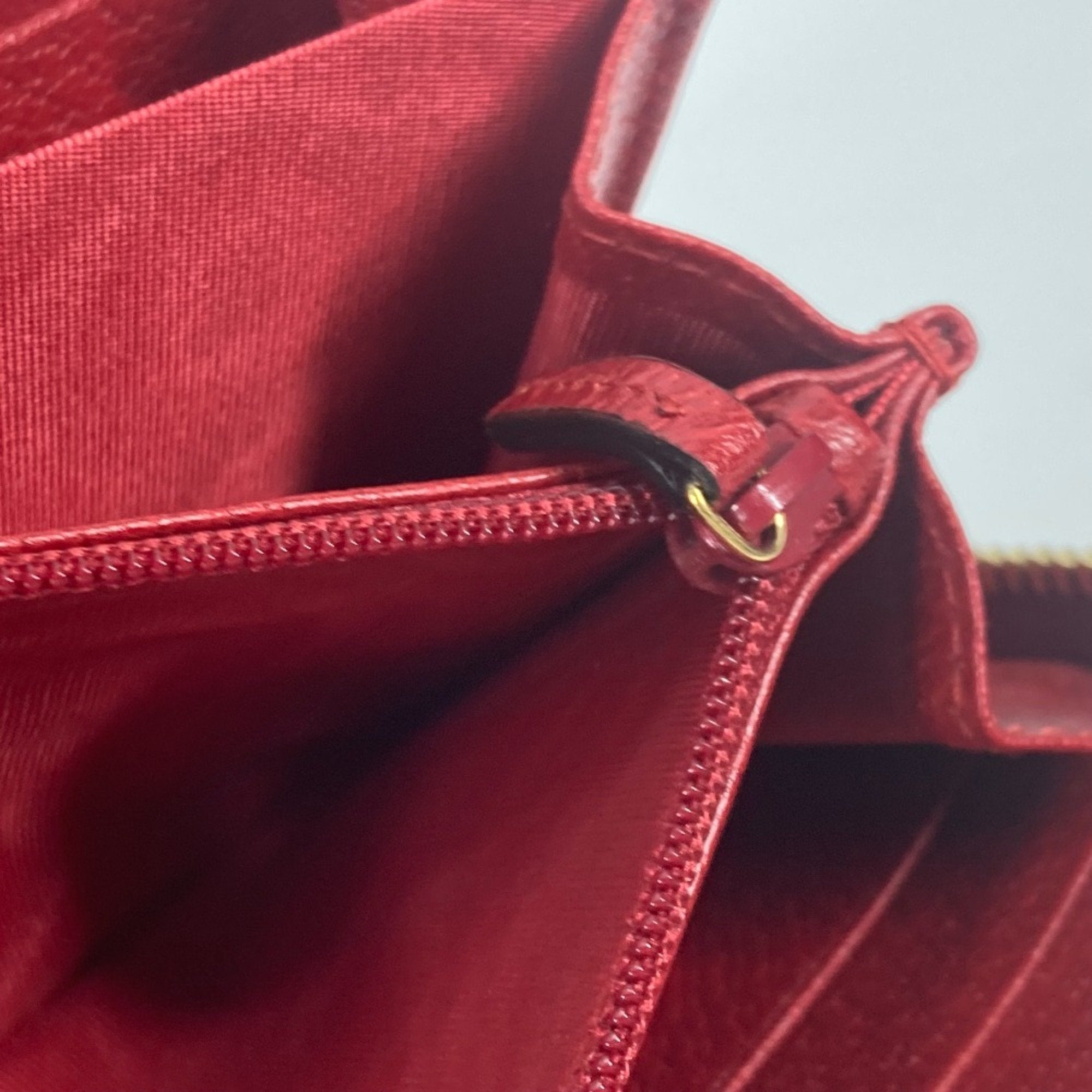Gucci Red Other Long Wallet (Bi-Fold) (Pre-Owned)
