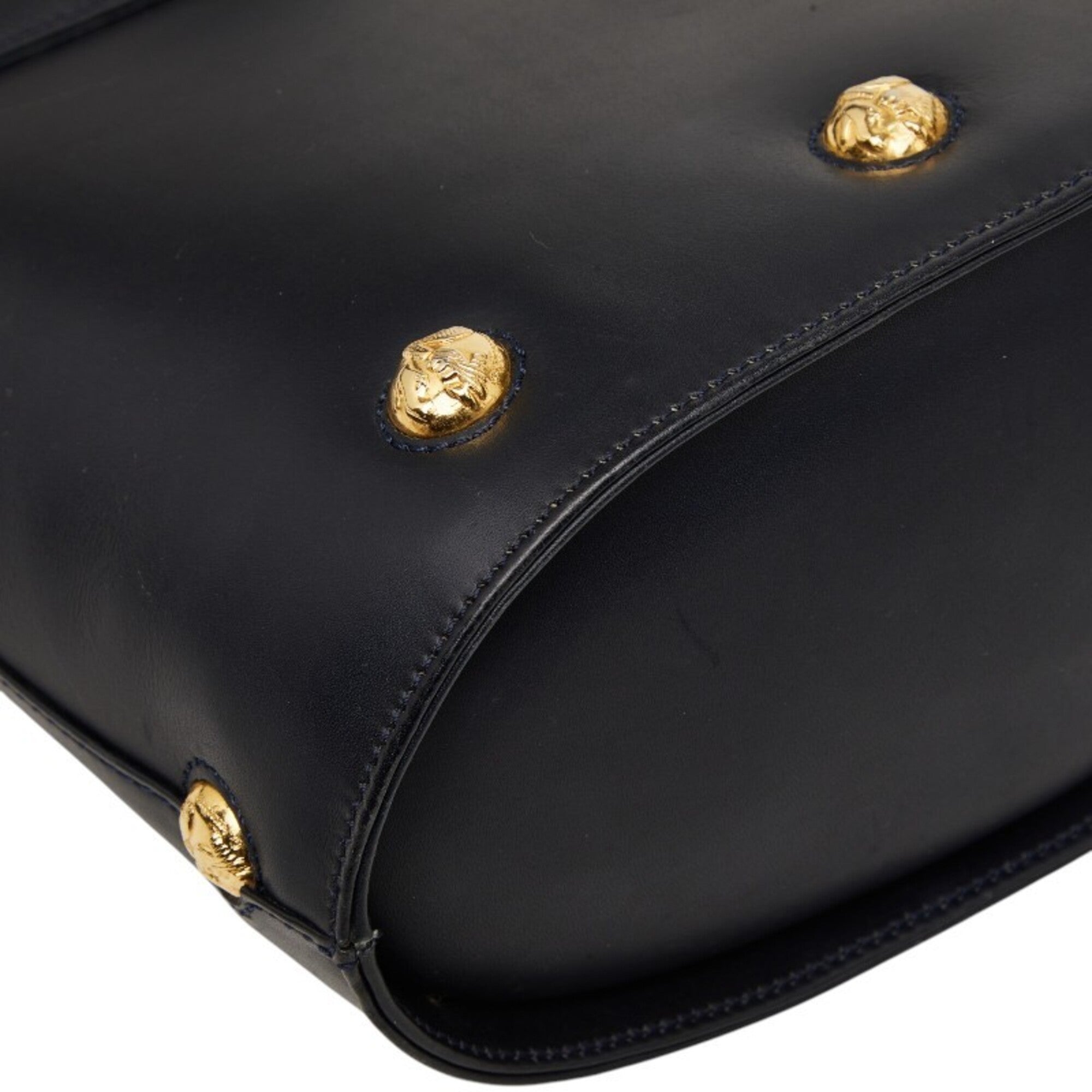 Salvatore Ferragamo Black Leather Shoulder Bag (Pre-Owned)