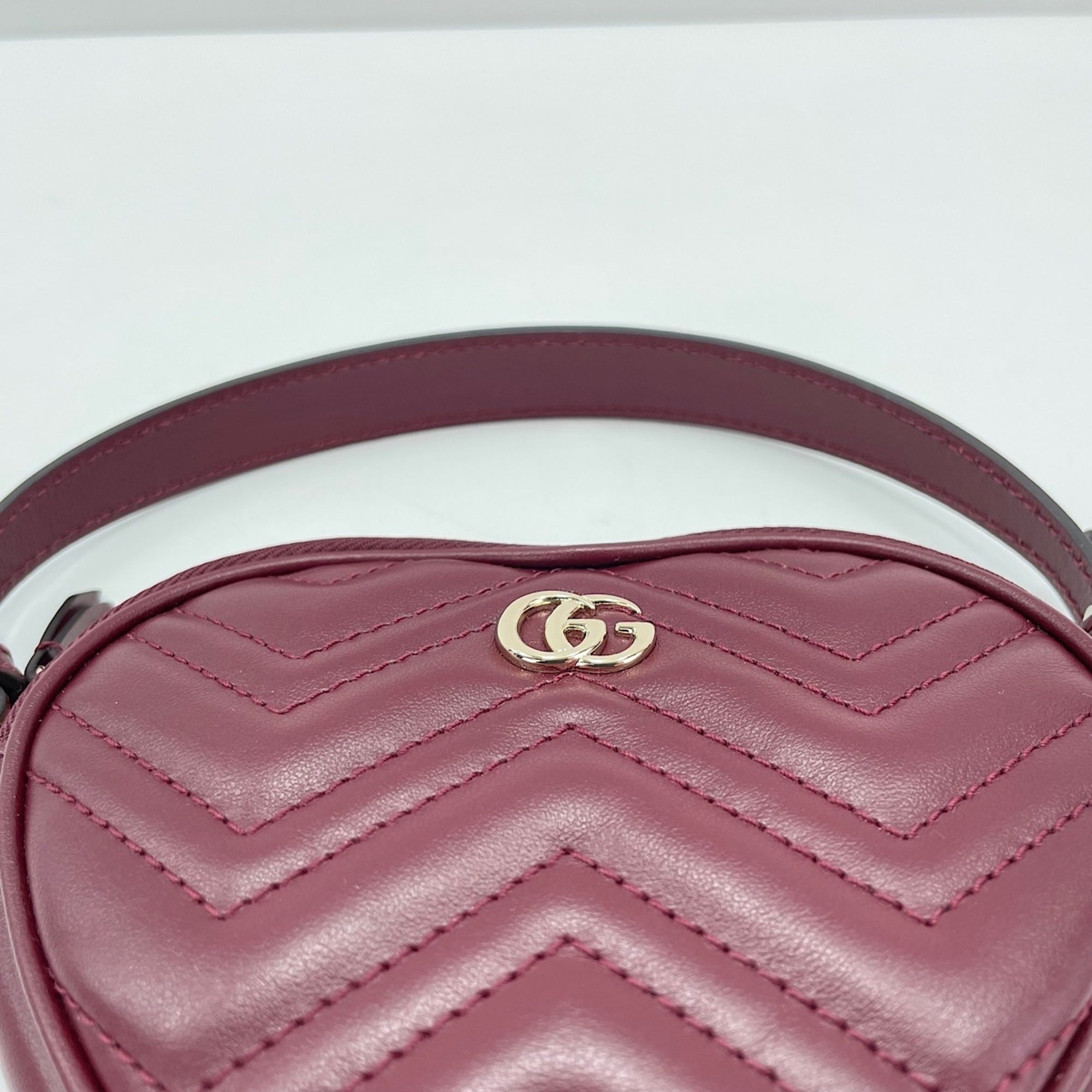 Gucci Gg Marmont Wine Leather Handbag (Pre-Owned)