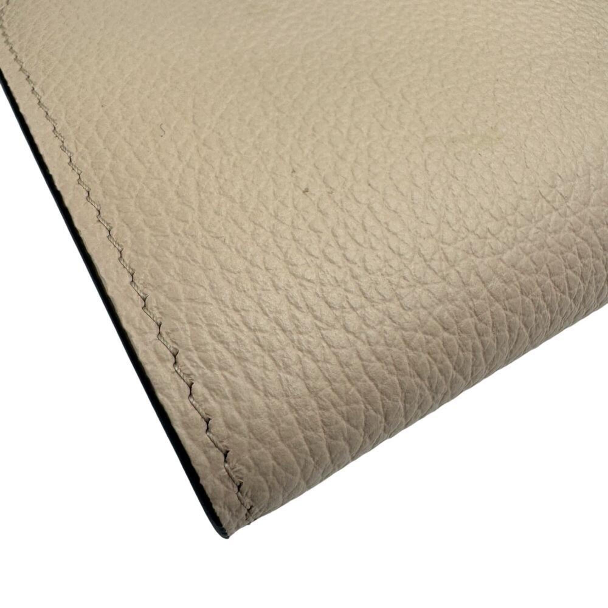 Chloé Beige Leather Long Wallet (Bi-Fold) (Pre-Owned)