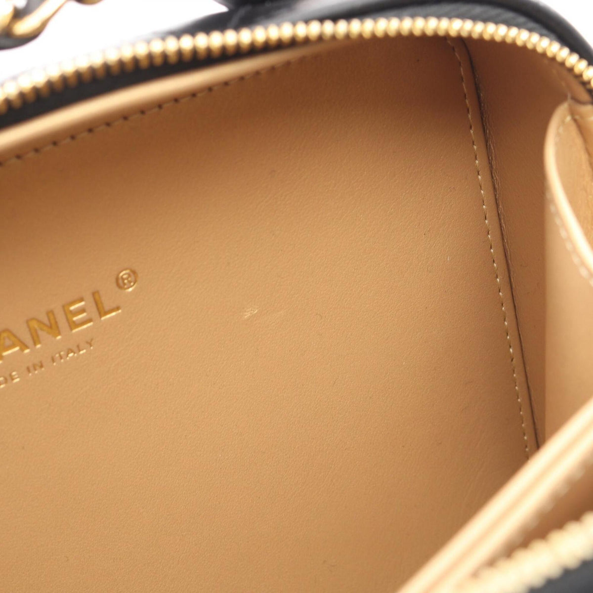 Chanel Black Gold Leather Handbag Shoulder Bag Vanity Bag (Pre-Owned)
