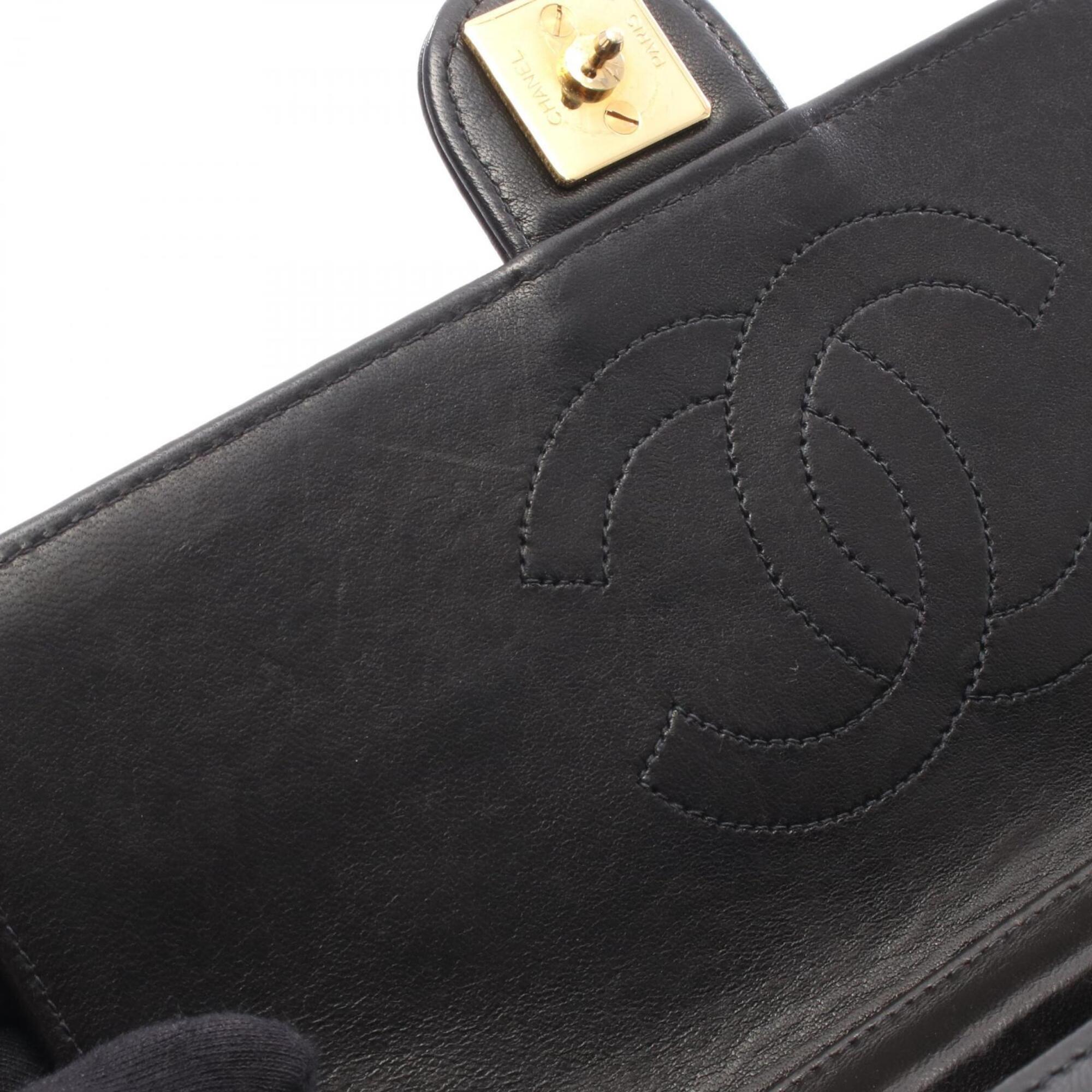 Chanel Black Leather Handbag Shoulder Bag (Pre-Owned)