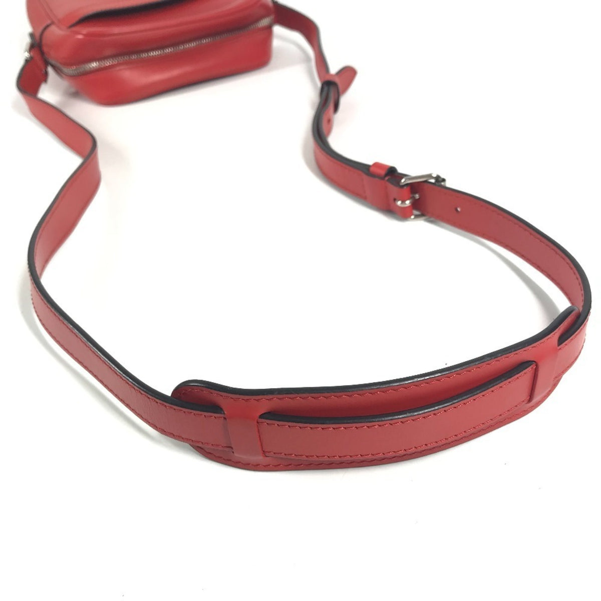 Louis Vuitton Epi Red Color White Epi Leather Pochette Shoulder Bag (Pre-Owned)