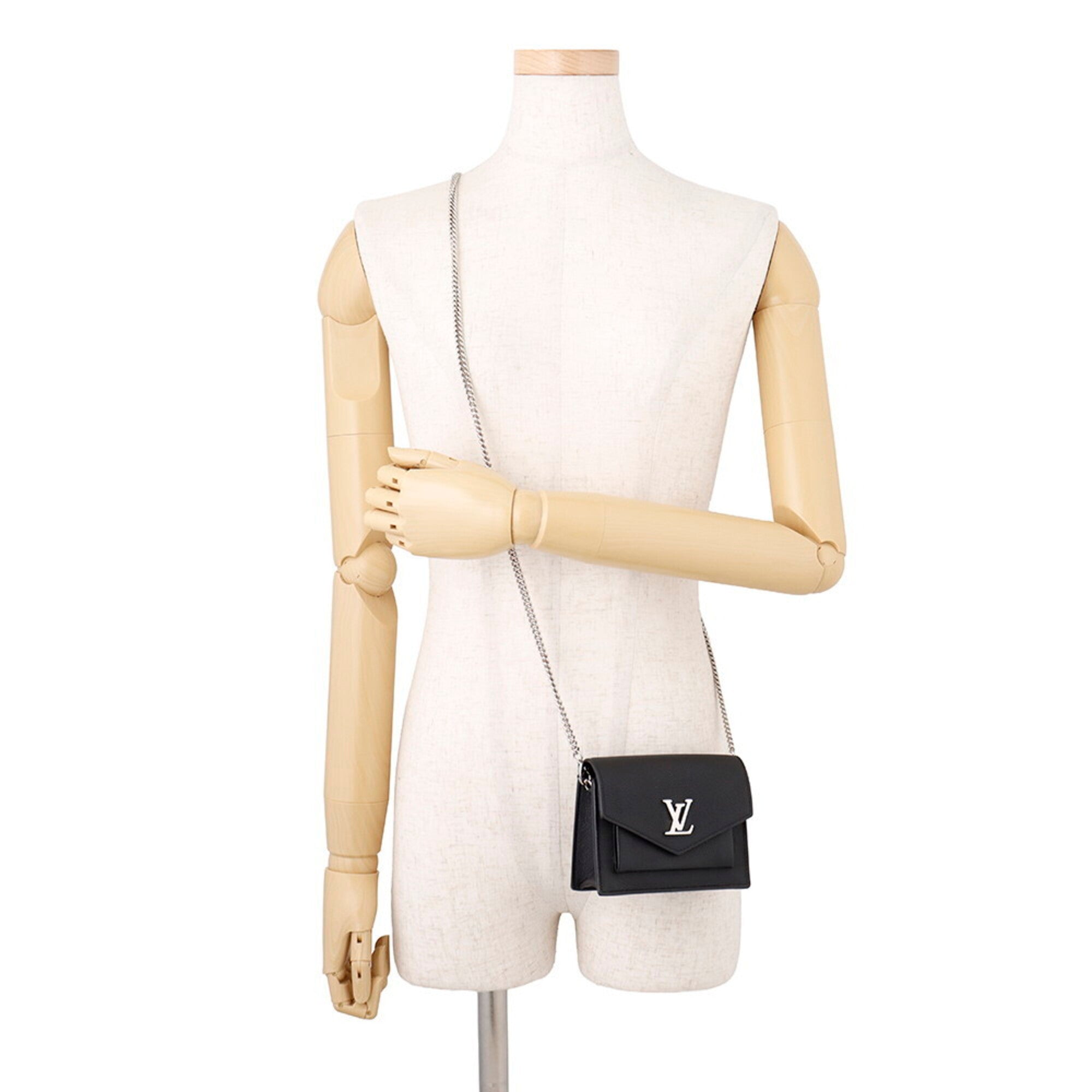 Louis Vuitton Black Noir Handbag Shoulder Bag (Pre-Owned)