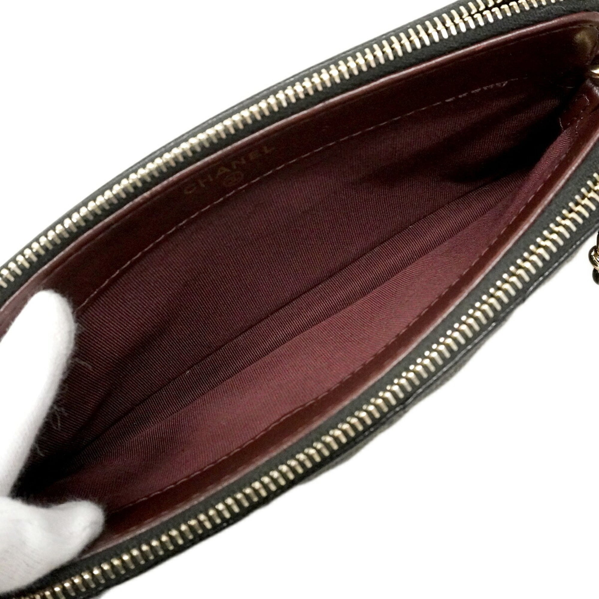 Chanel Black Grained Calfskin Shoulder Bag (Pre-Owned)