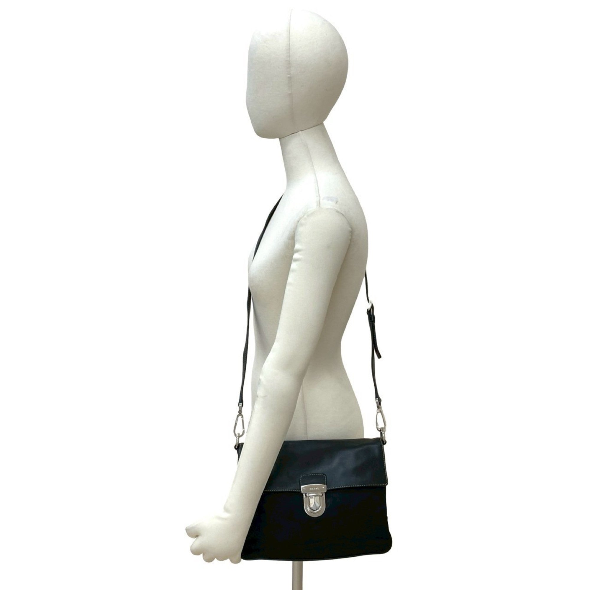 Prada Black Leather Nylon Pochette Shoulder Bag (Pre-Owned)